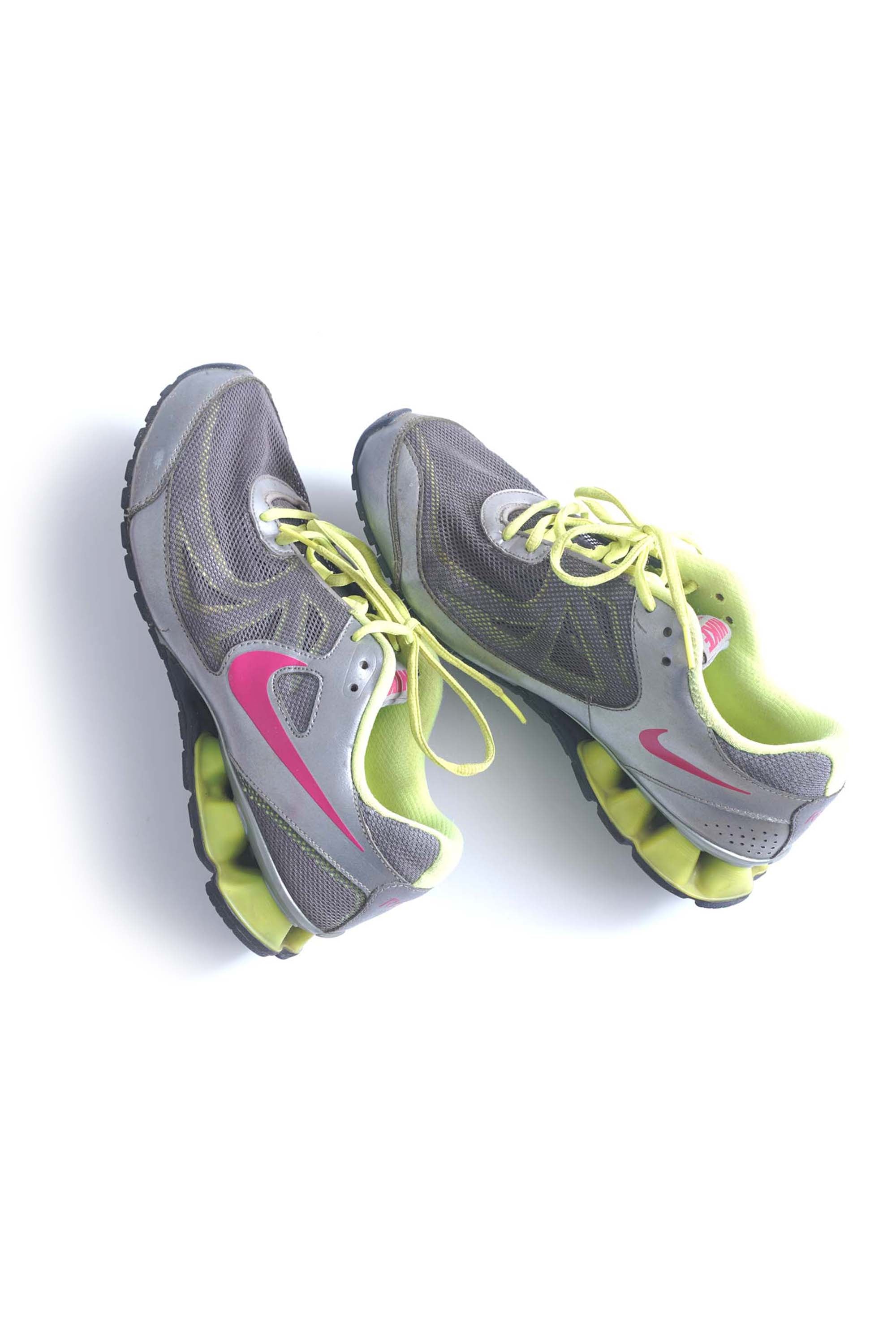 00S NIKE SHOX