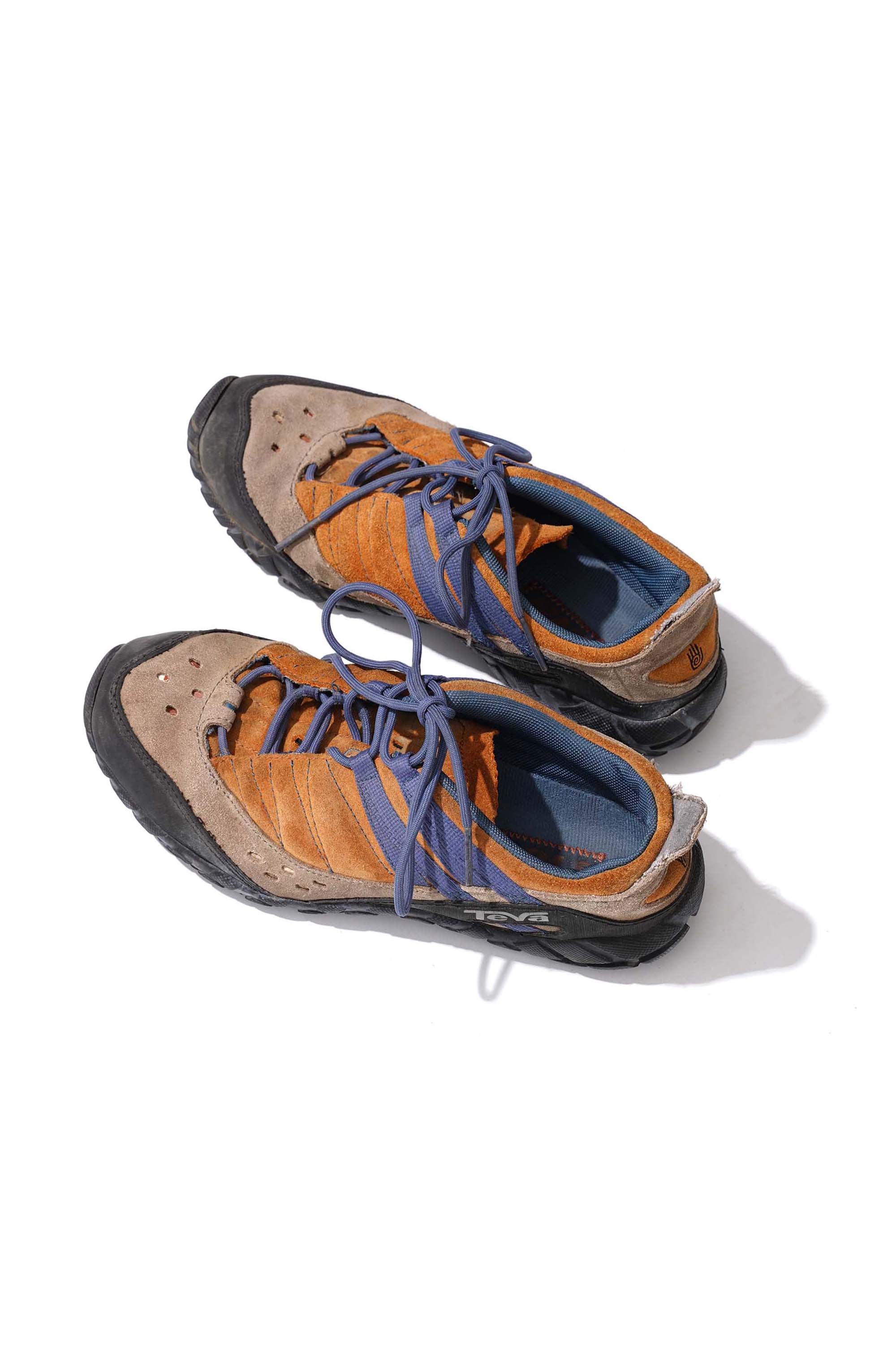00S TEVA TRECKING SHOES