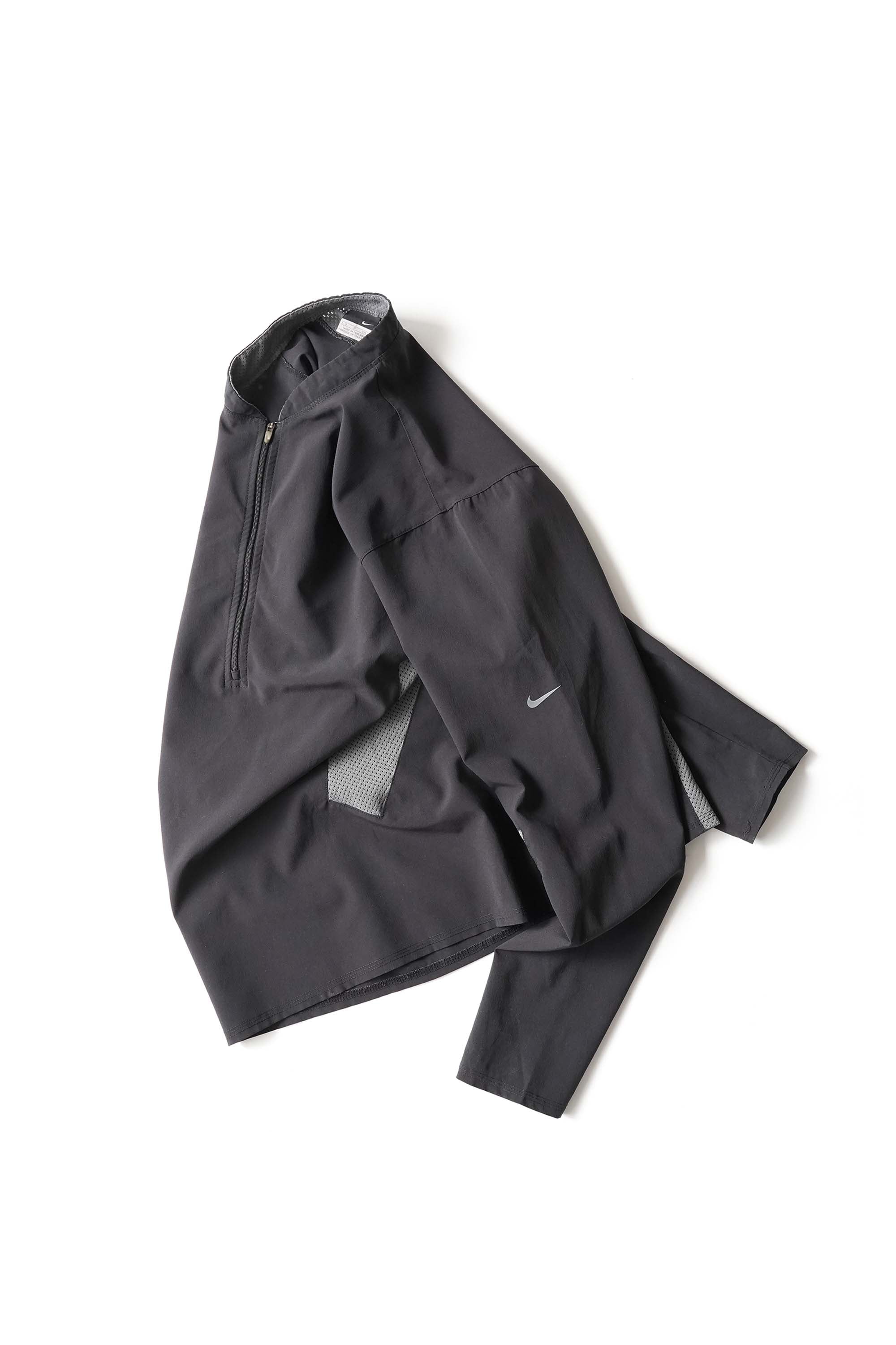 NIKE MESH SWITCHING JACKET