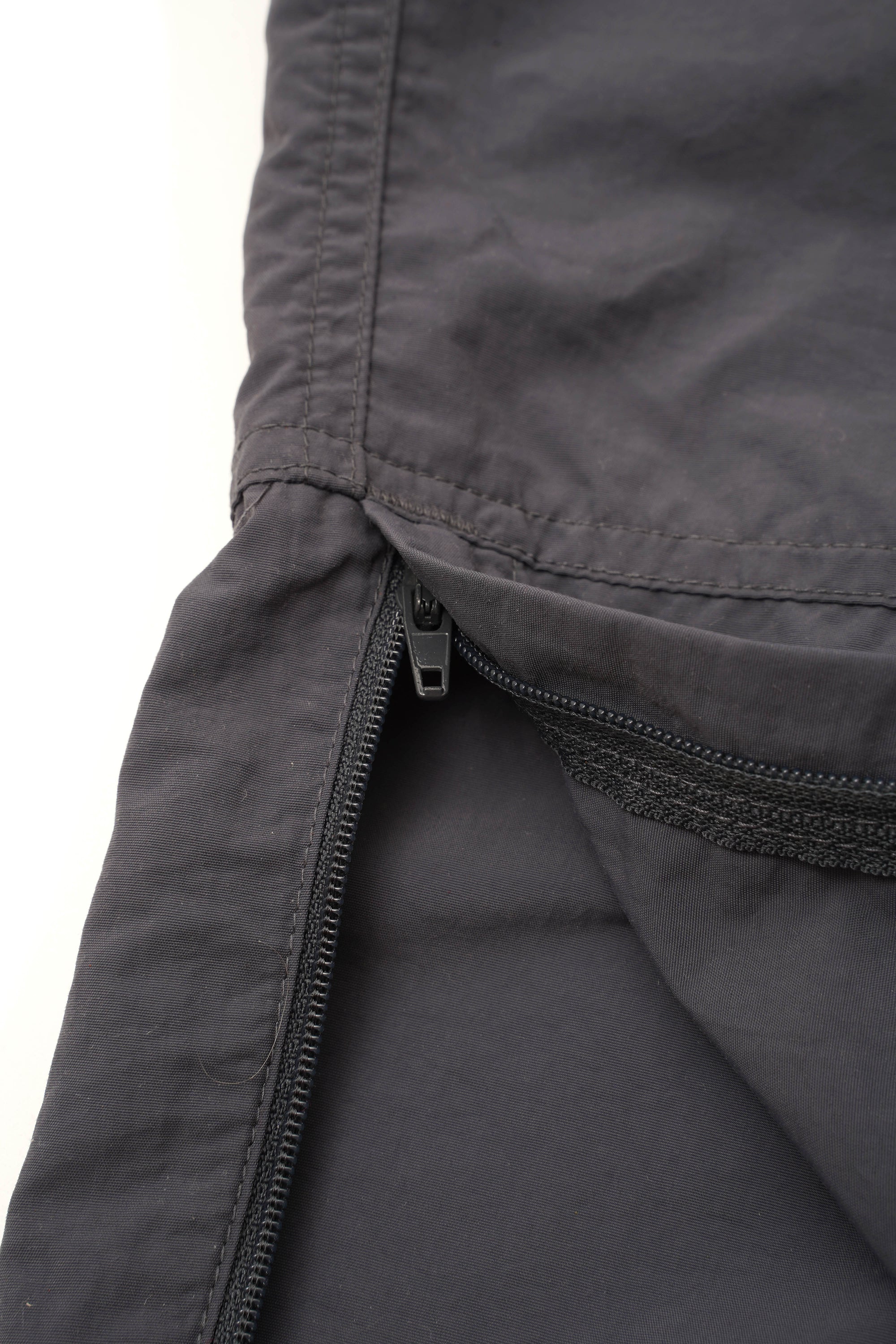 EMS (EASTERN MOUNTAIN SPORTS) CONVERTIBLE PANTS