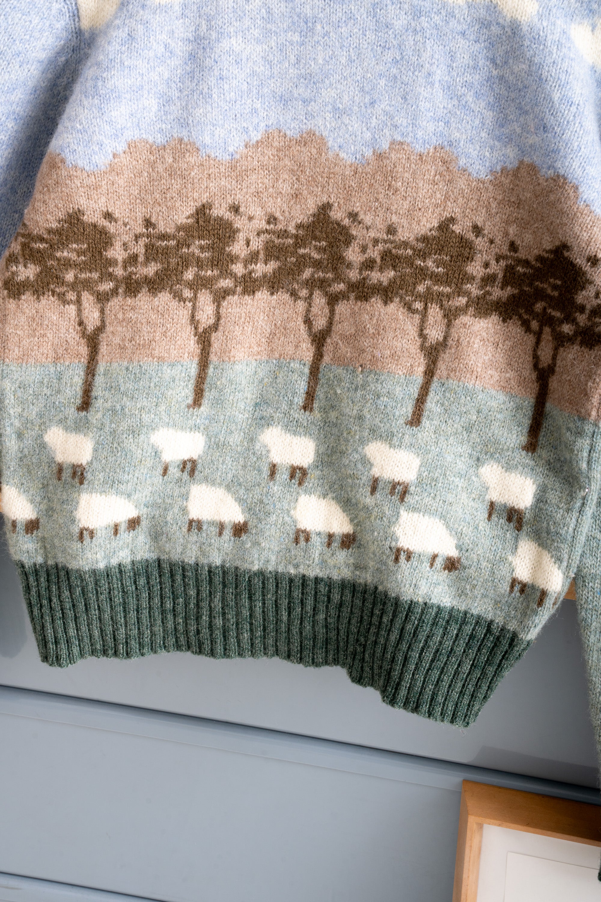 80S WESTMORLAND SHEEP WOOL SWEATER