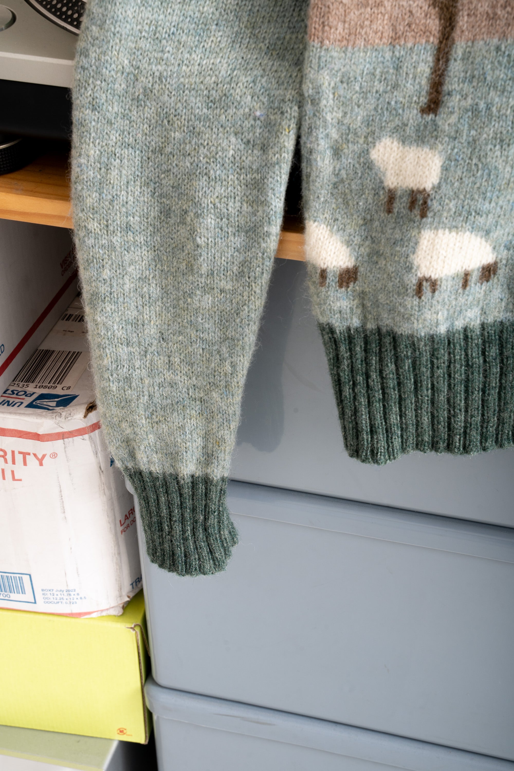 80S WESTMORLAND SHEEP WOOL SWEATER
