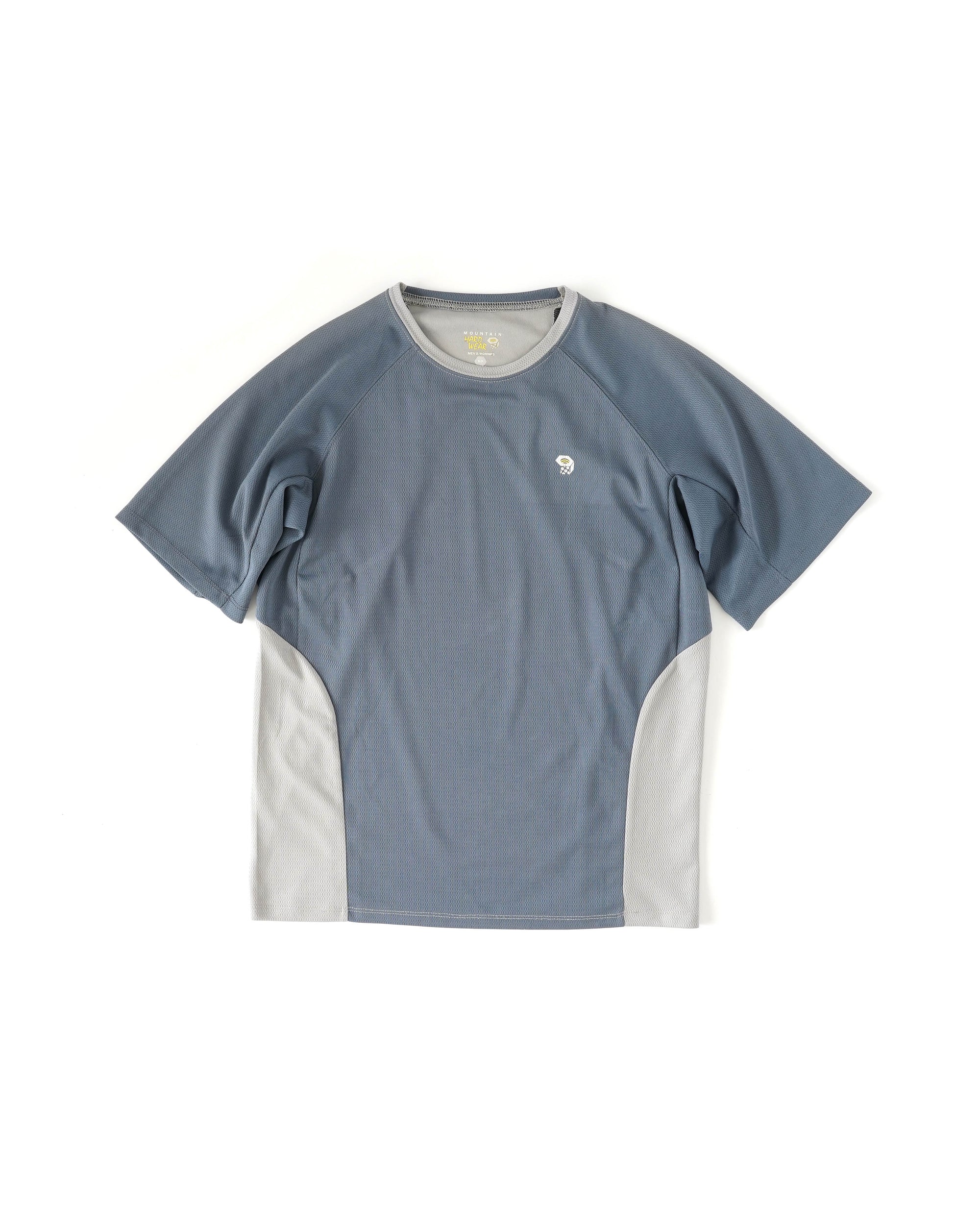 MOUNTAIN HARDWARE T-SHIRT