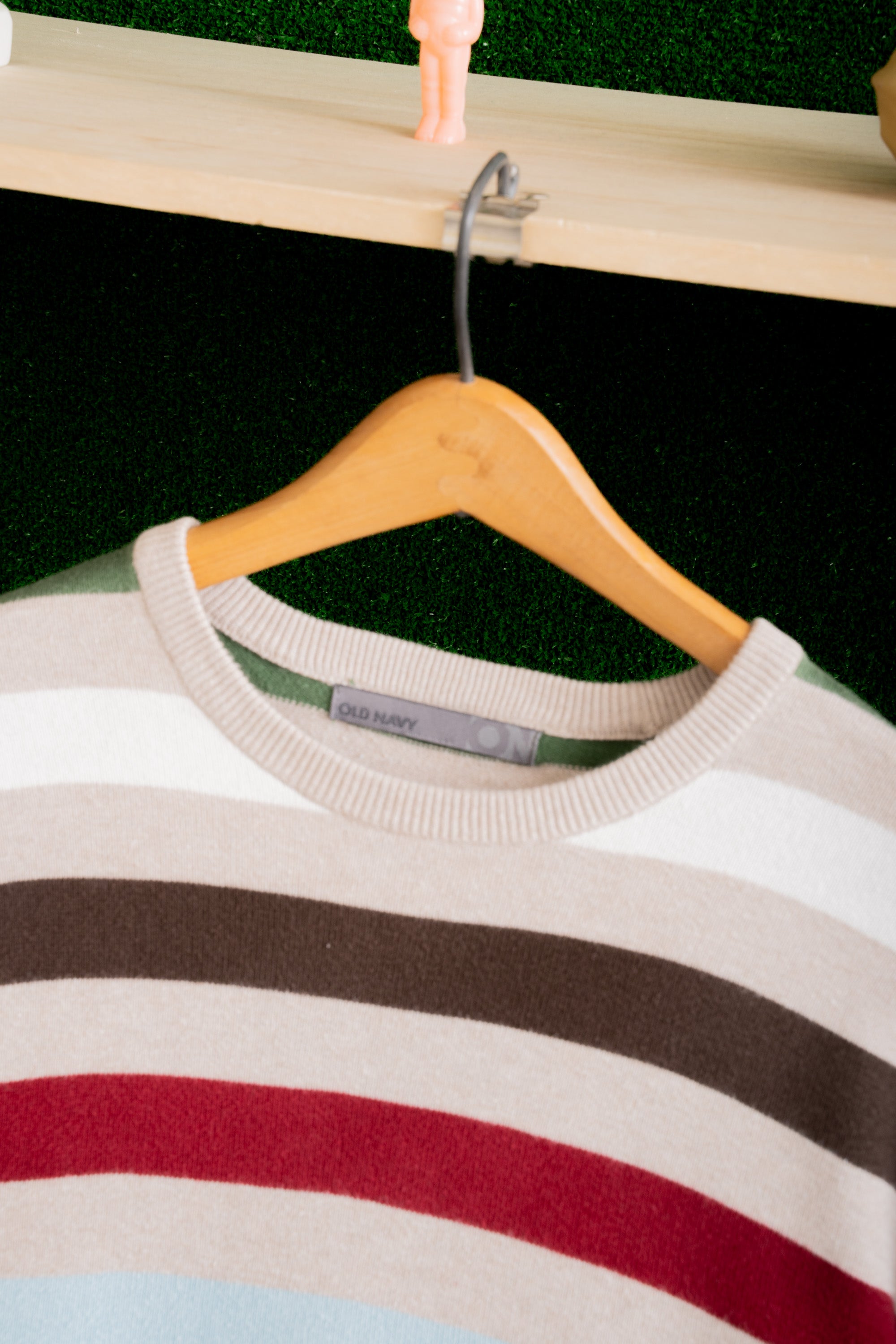 00S OLD NAVY MULTI STRIPED SWEATER