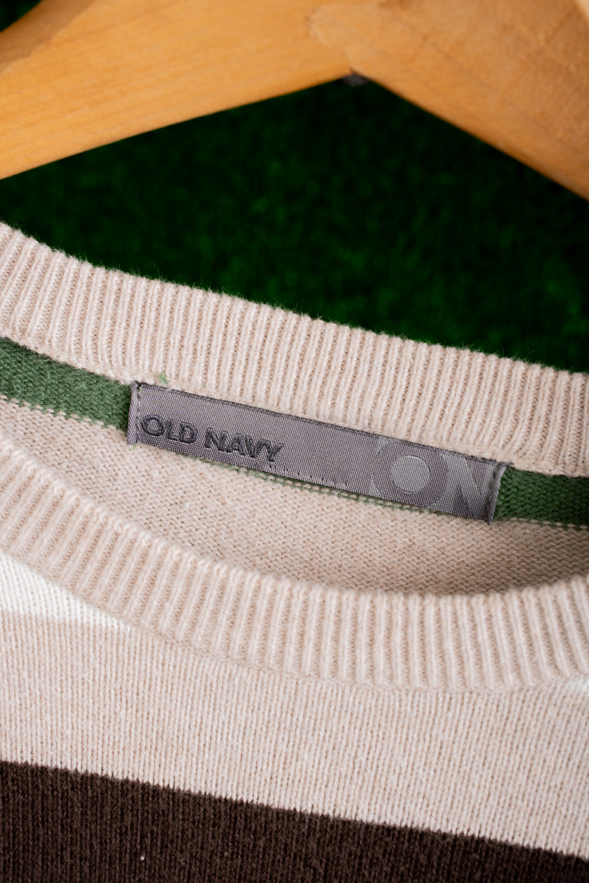 00S OLD NAVY MULTI STRIPED SWEATER