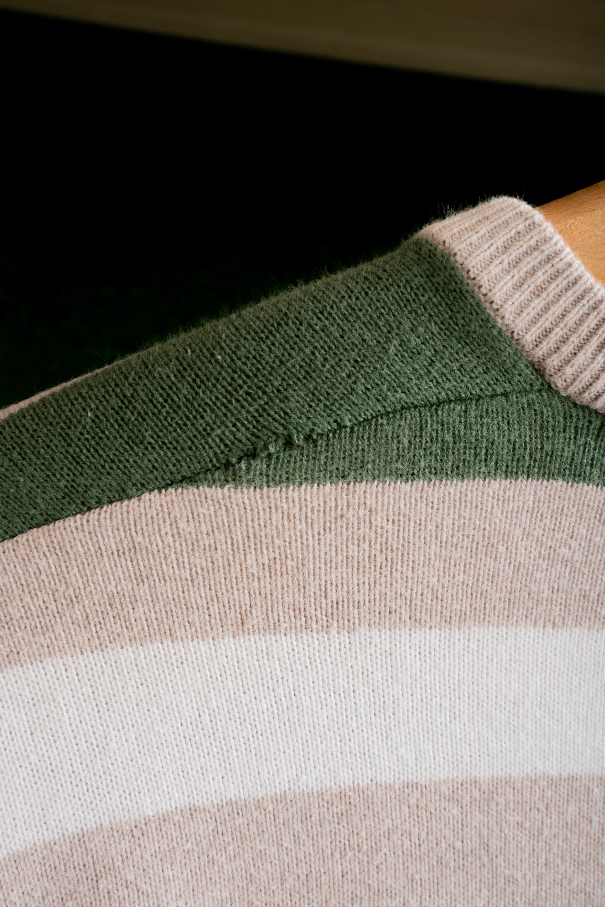 00S OLD NAVY MULTI STRIPED SWEATER