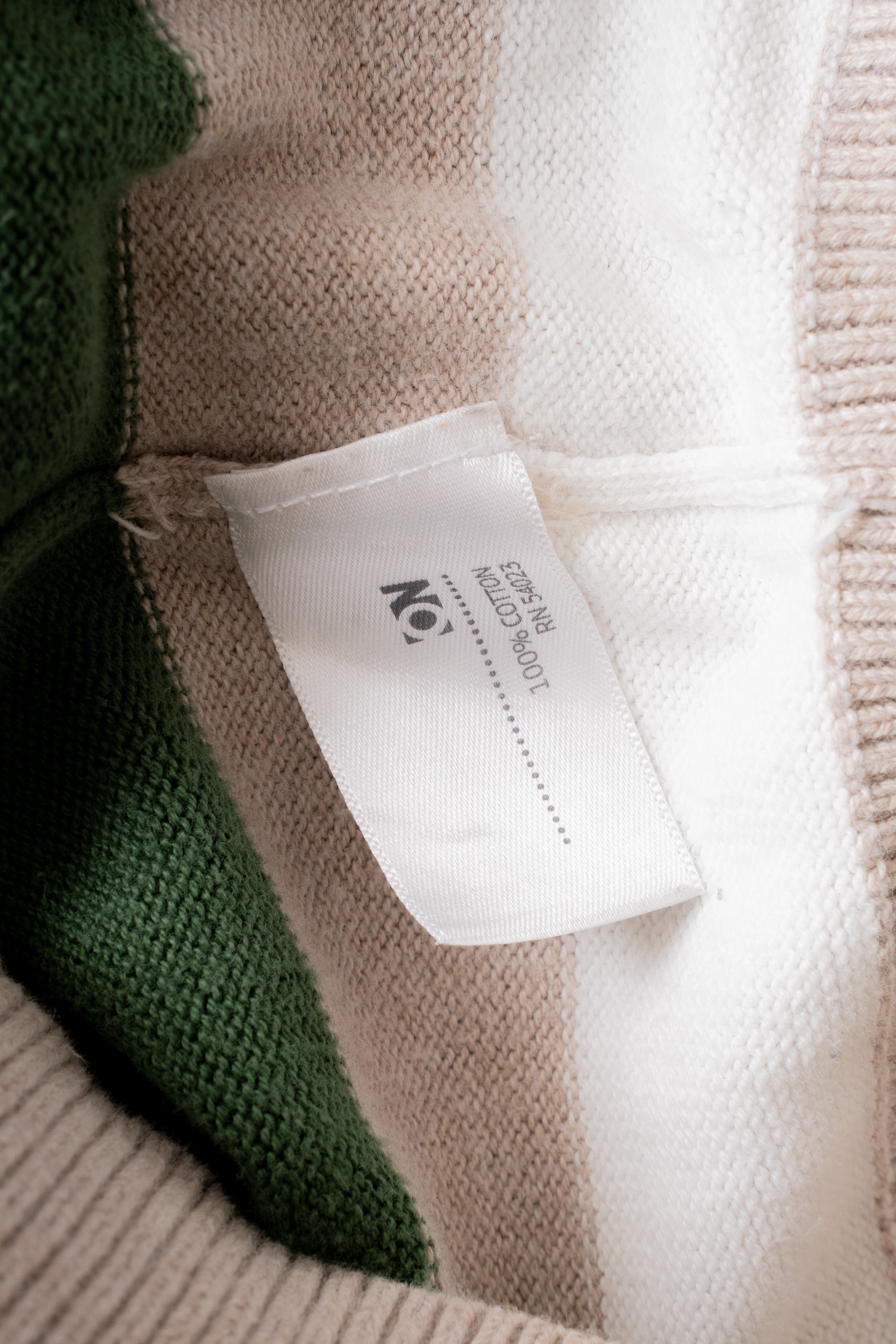 00S OLD NAVY MULTI STRIPED SWEATER