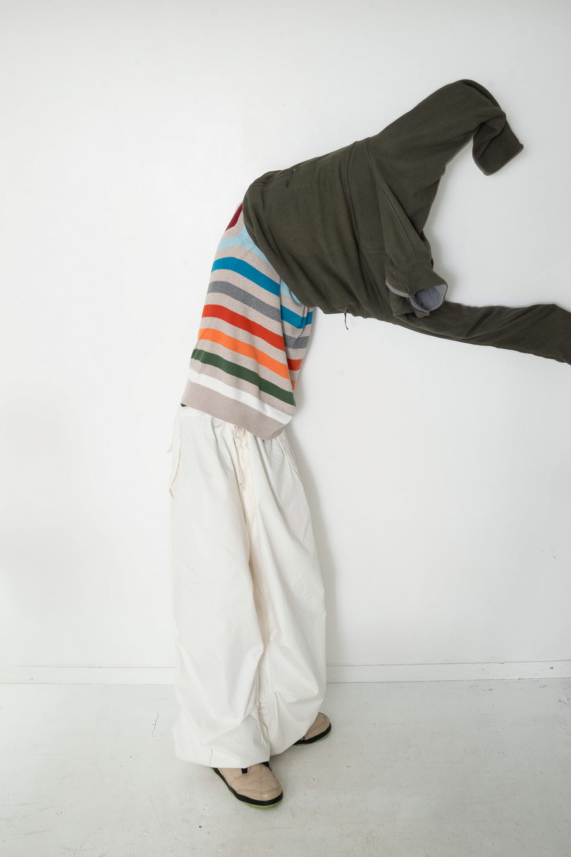 00S OLD NAVY MULTI STRIPED SWEATER