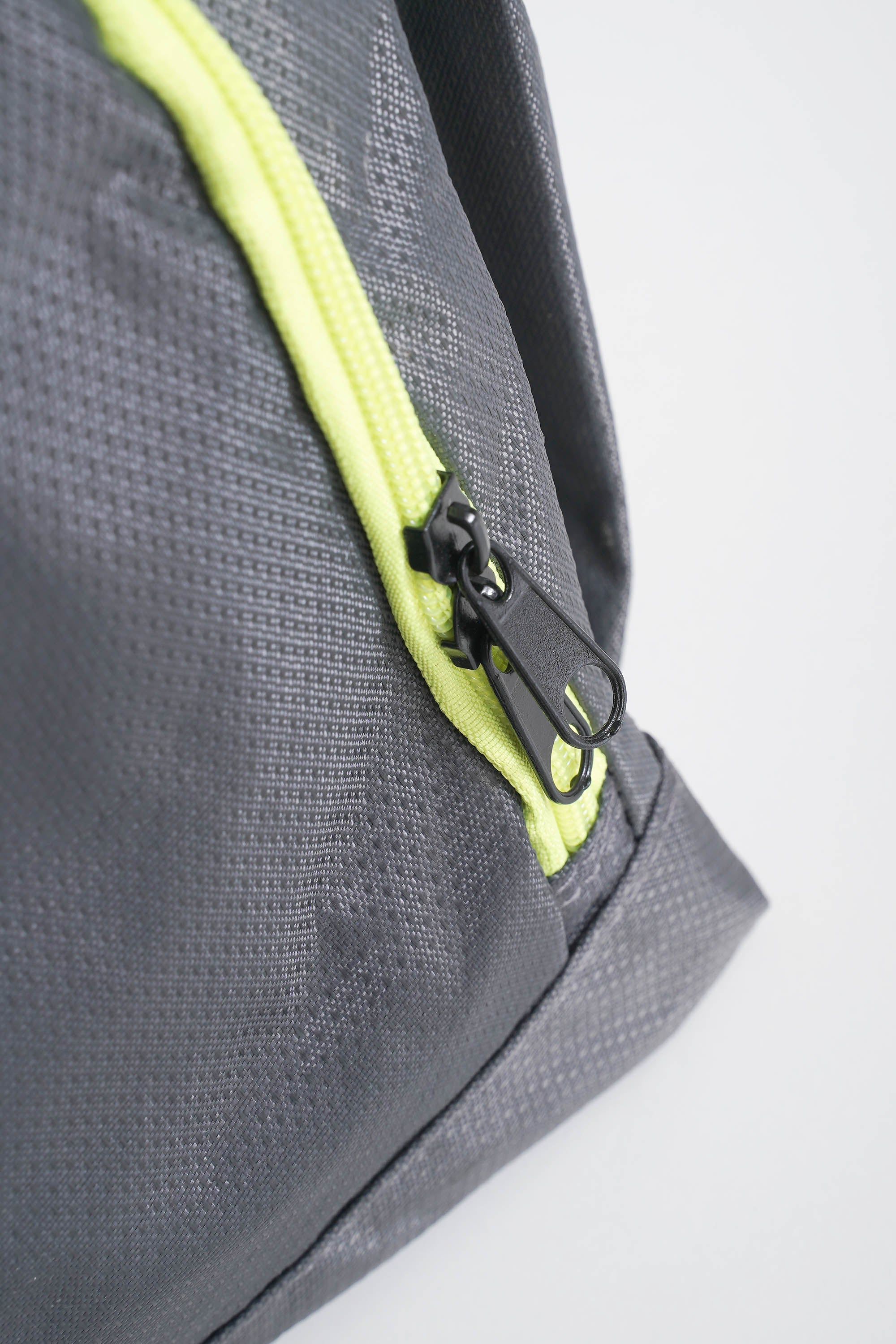 00S KAISER PERMANETE SHOULDER BAG