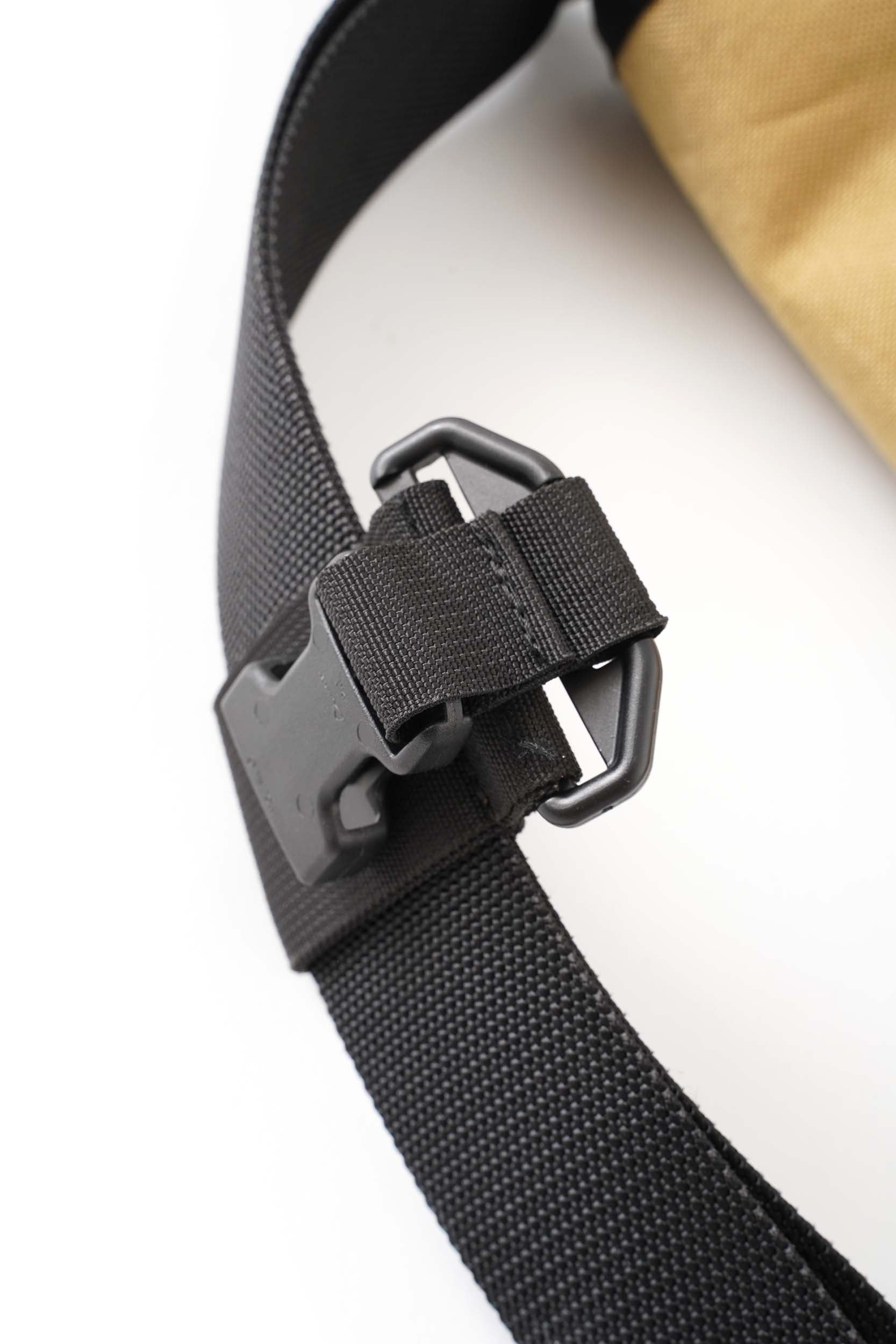 MADE IN CANADA PAC DESIGNS MESSENGER BAG – KNEW STORE