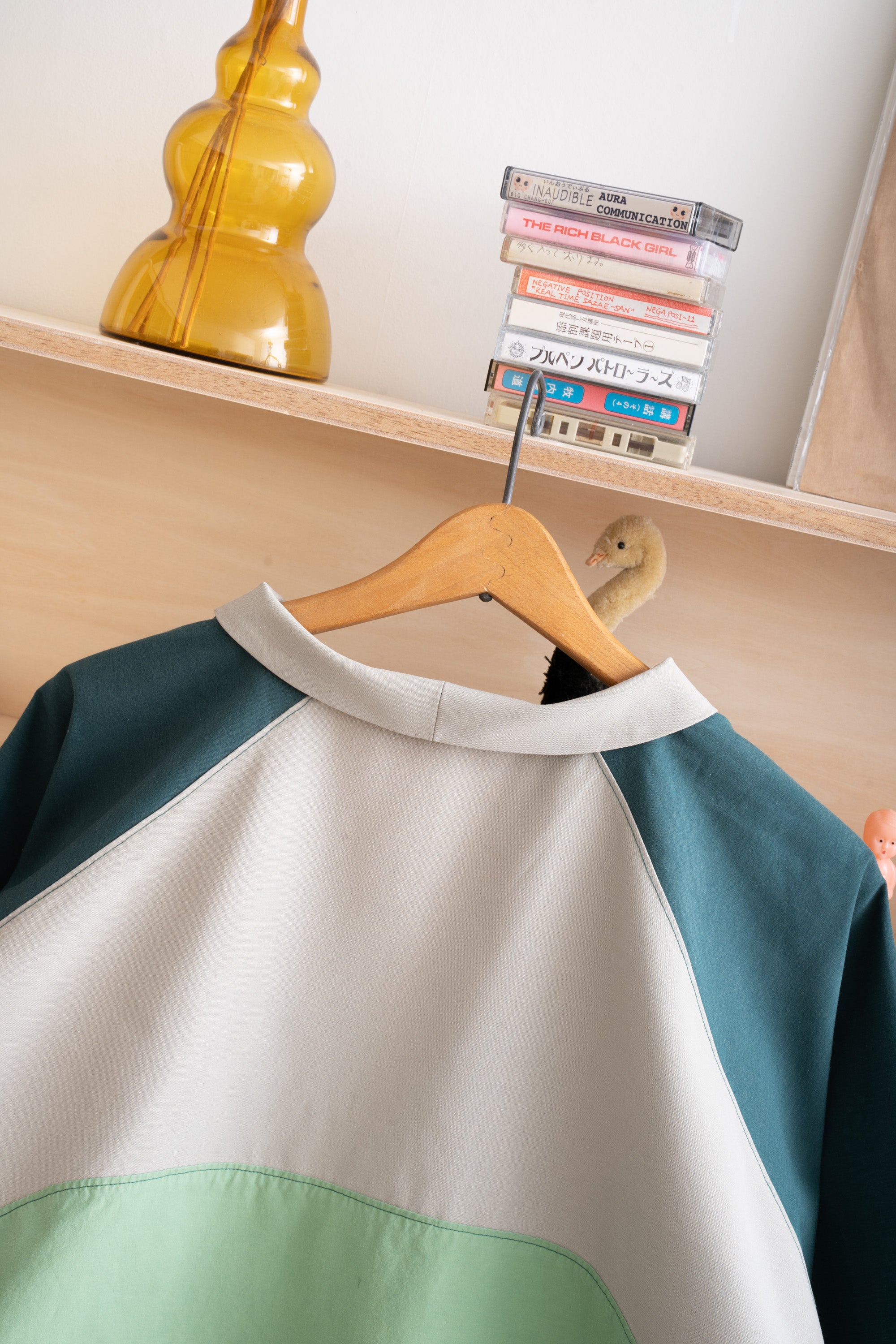 UNKNOWN BRAND COLOR-BLOCK PULLOVER