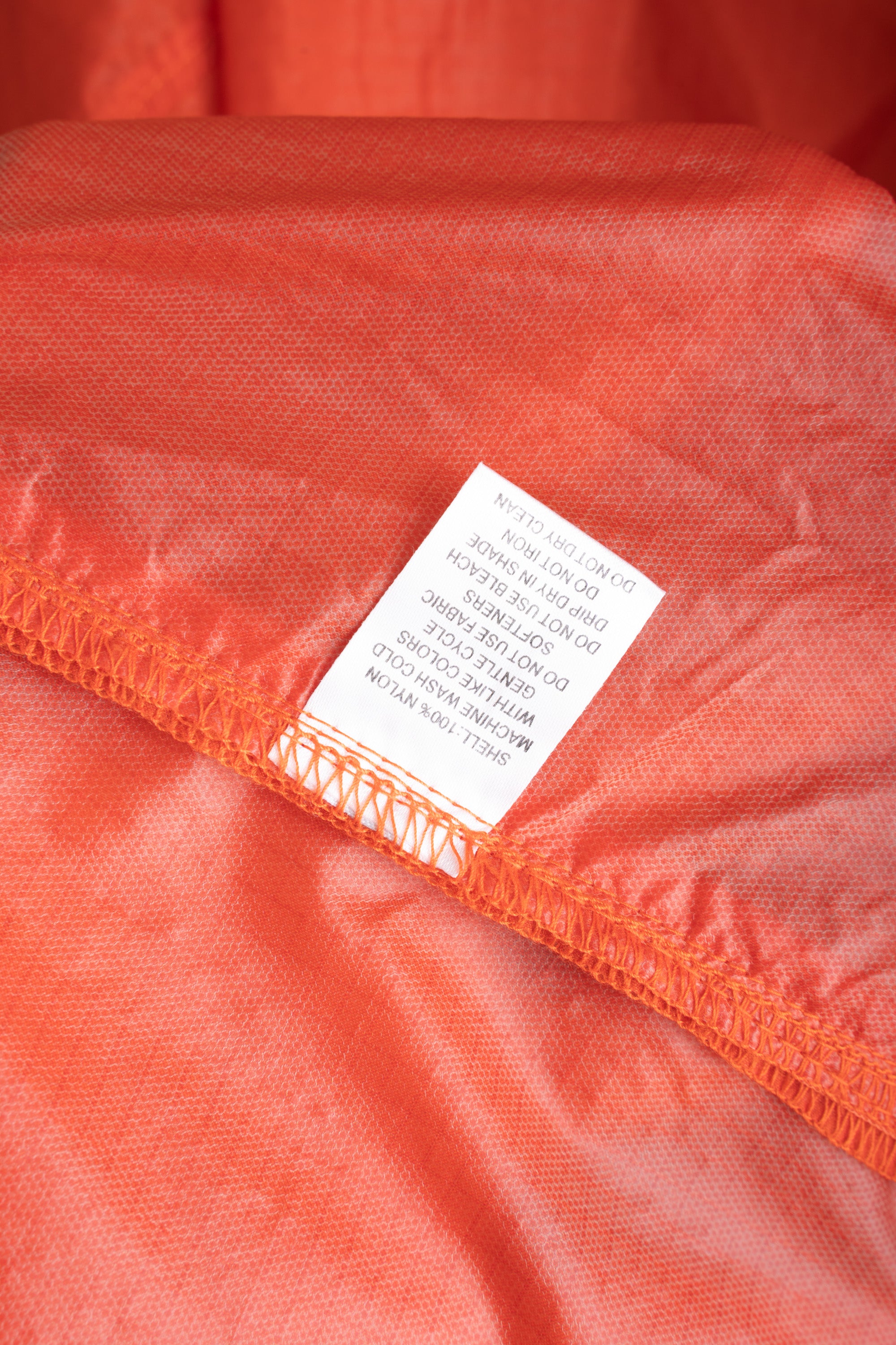 00S EASTERN MOUNTAIN SPORTS PACKABLE JACKET