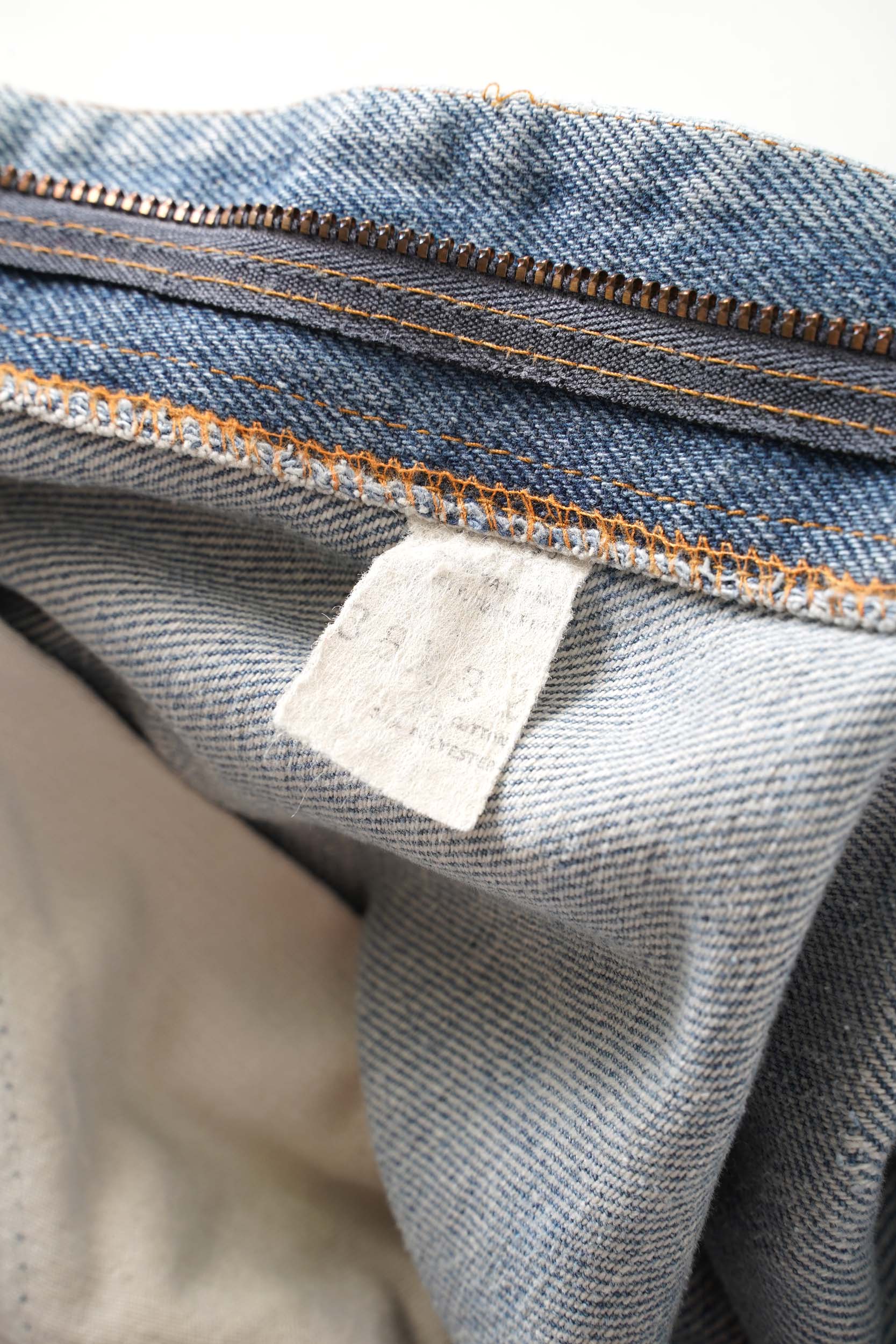 80~90S UNKNOWN BRAND PATCHED DENIM