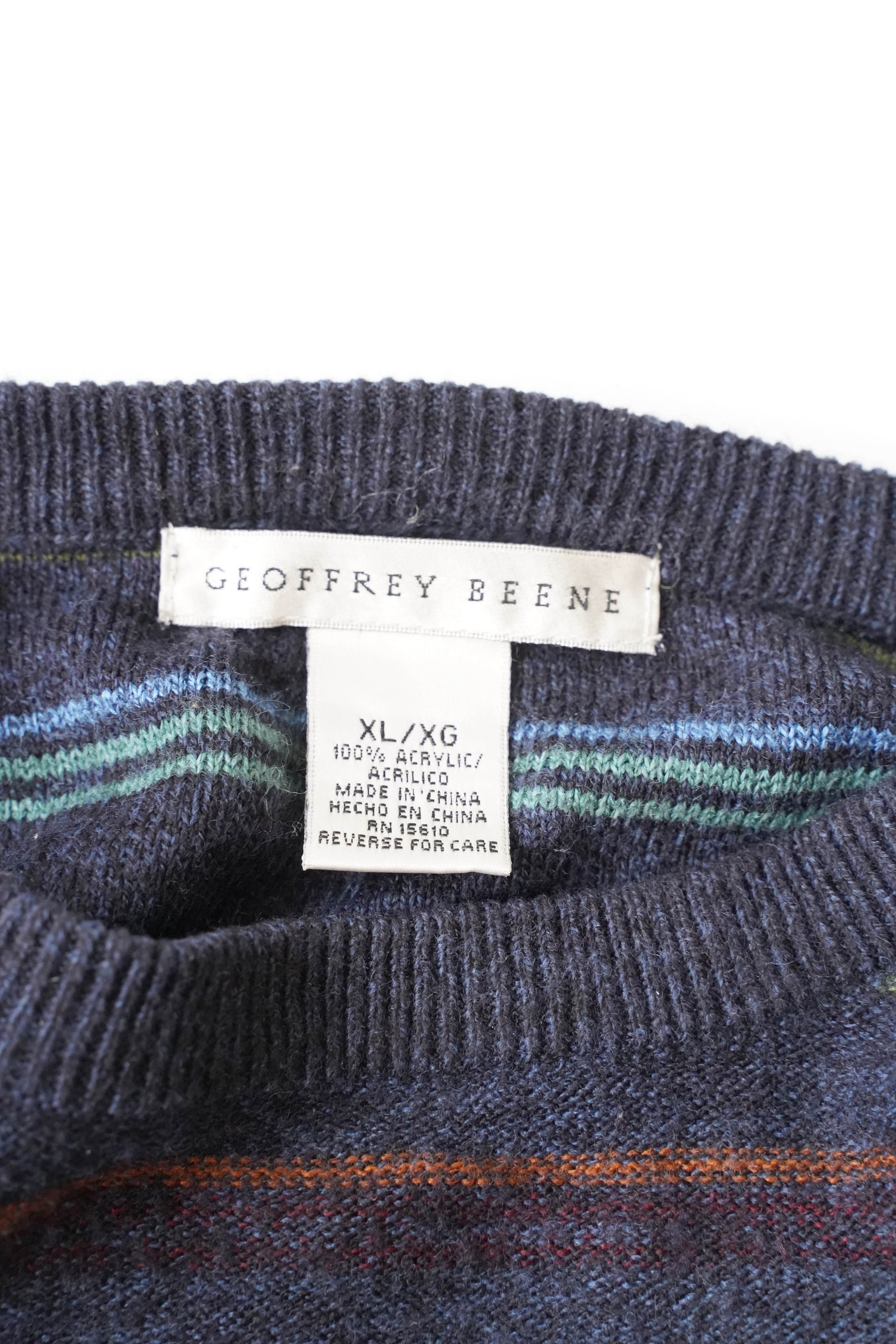 GEOFFREY BEENE ACRYLIC KNIT SWEATER