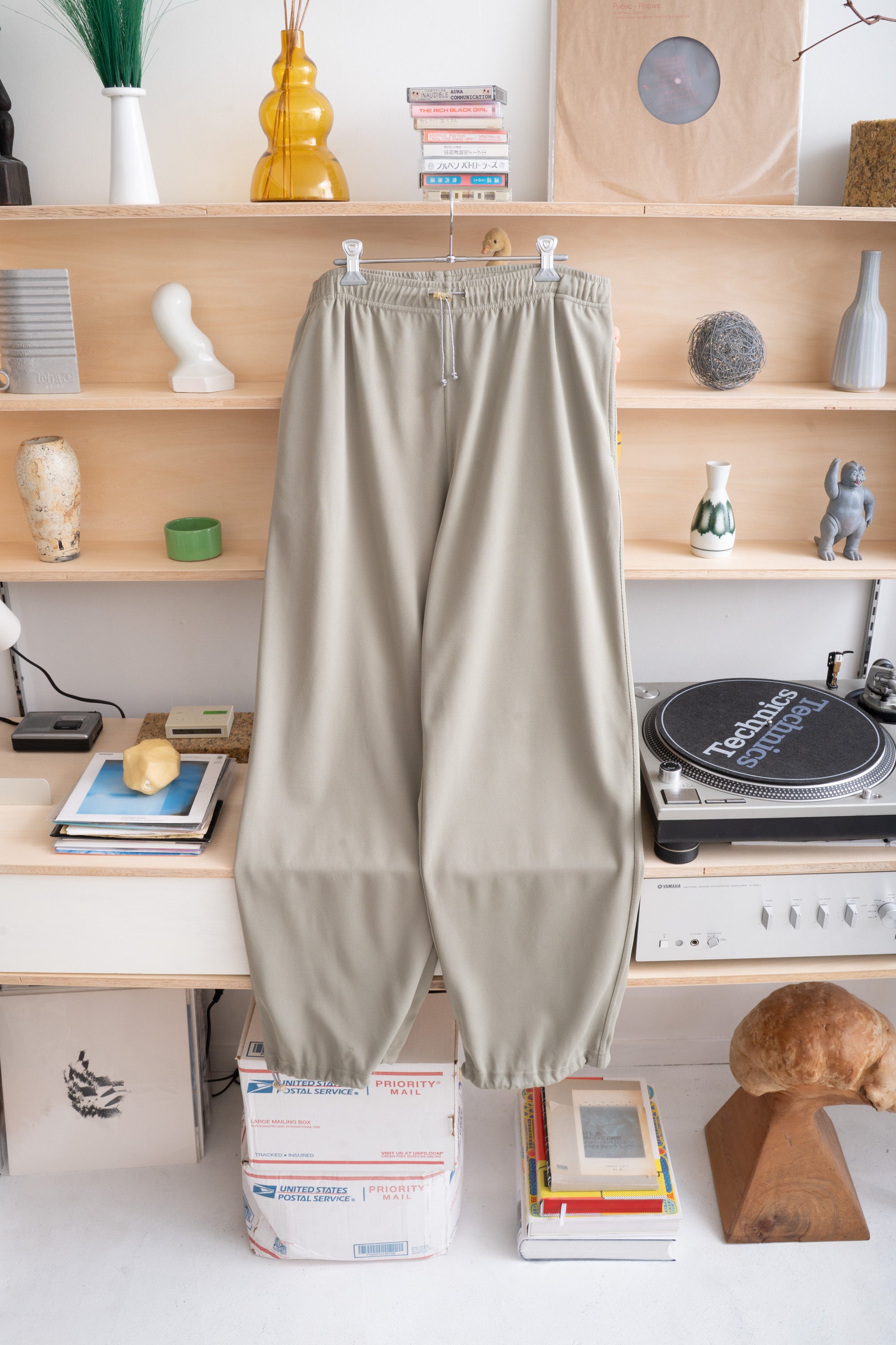 00S UNKNOWN BRAND MESH PANTS