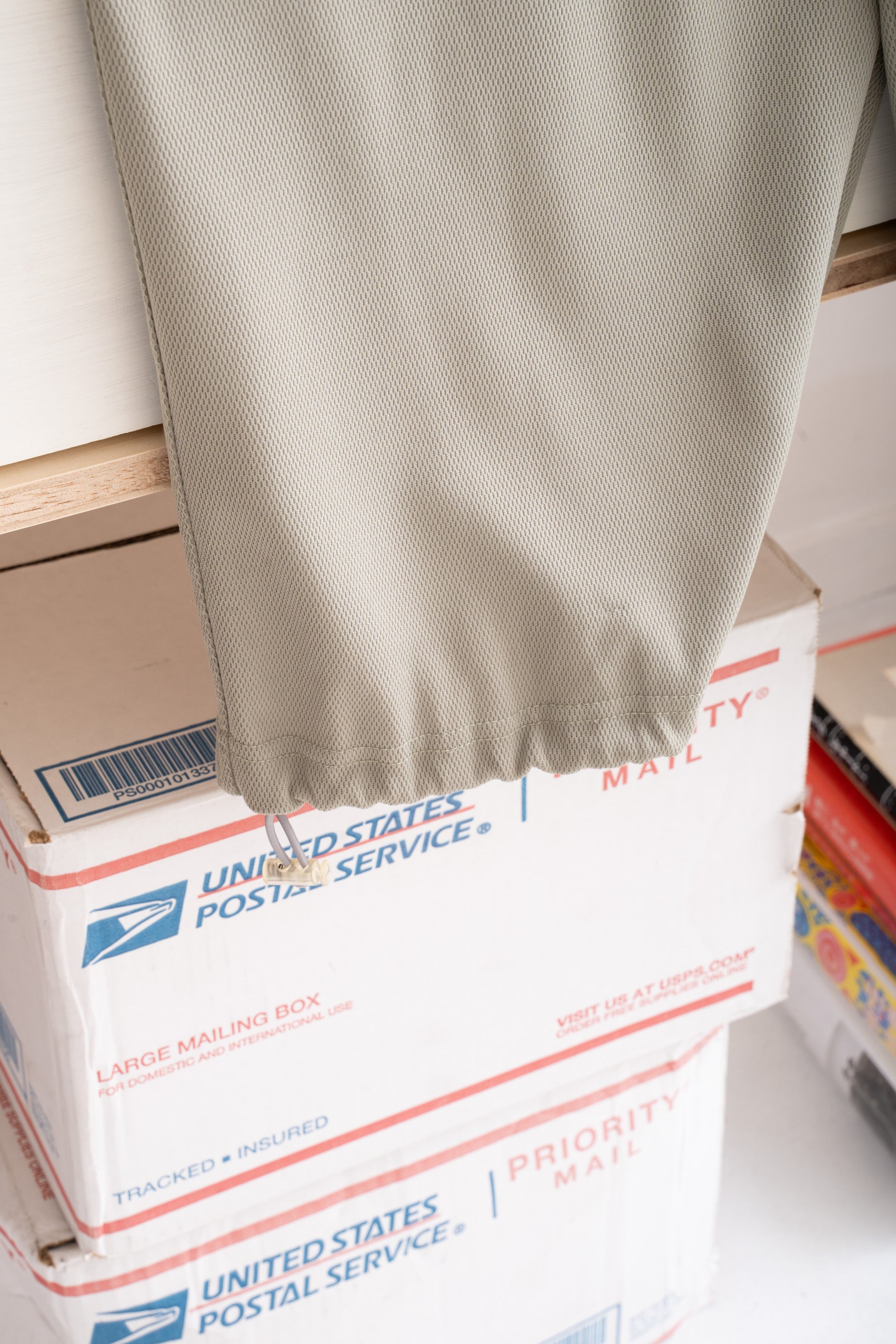 00S UNKNOWN BRAND MESH PANTS