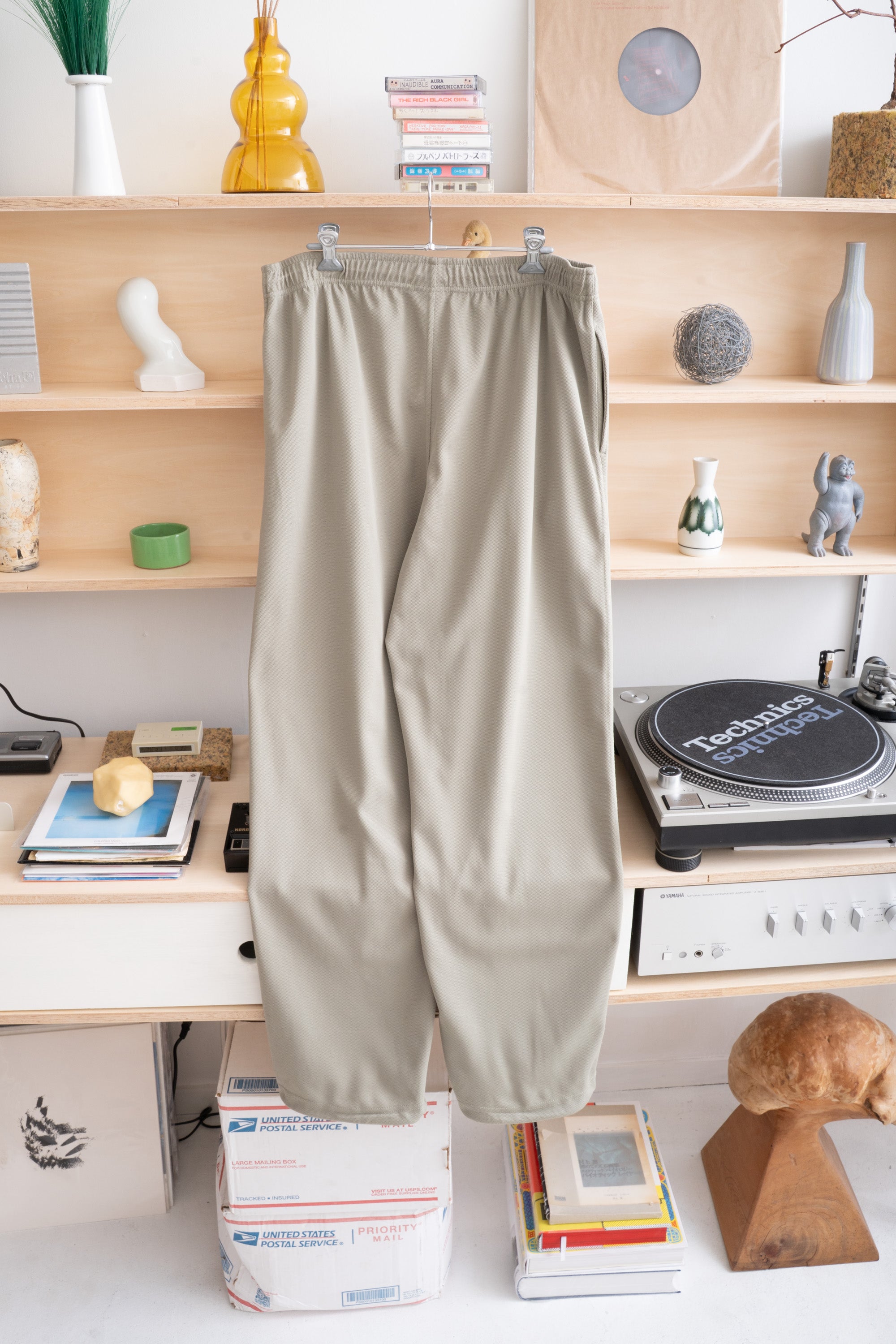 00S UNKNOWN BRAND MESH PANTS