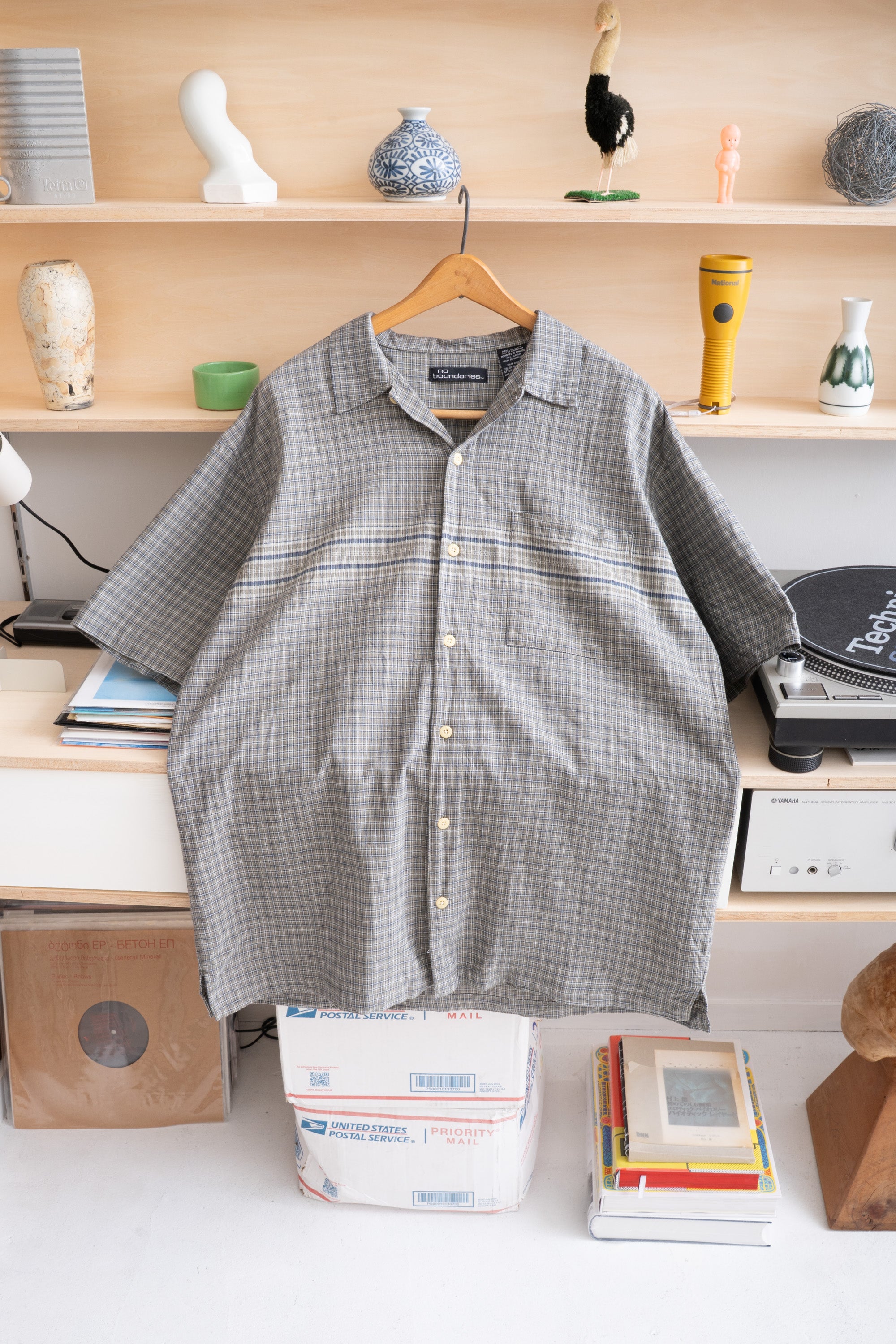 90~00S NO BOUNDARIES CHECK SHIRT