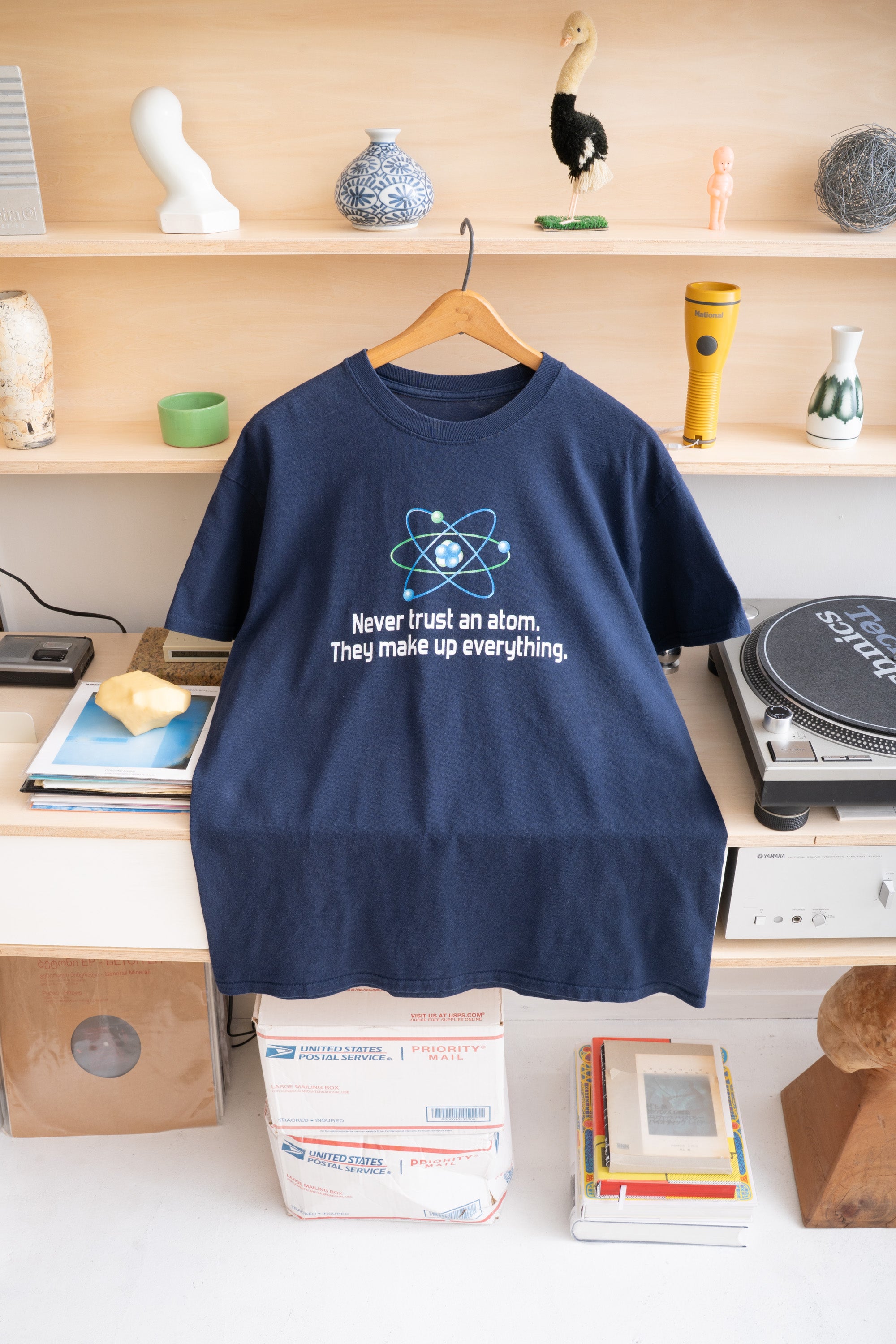 00S ATOMIC GRAPHIC T-SHIRT