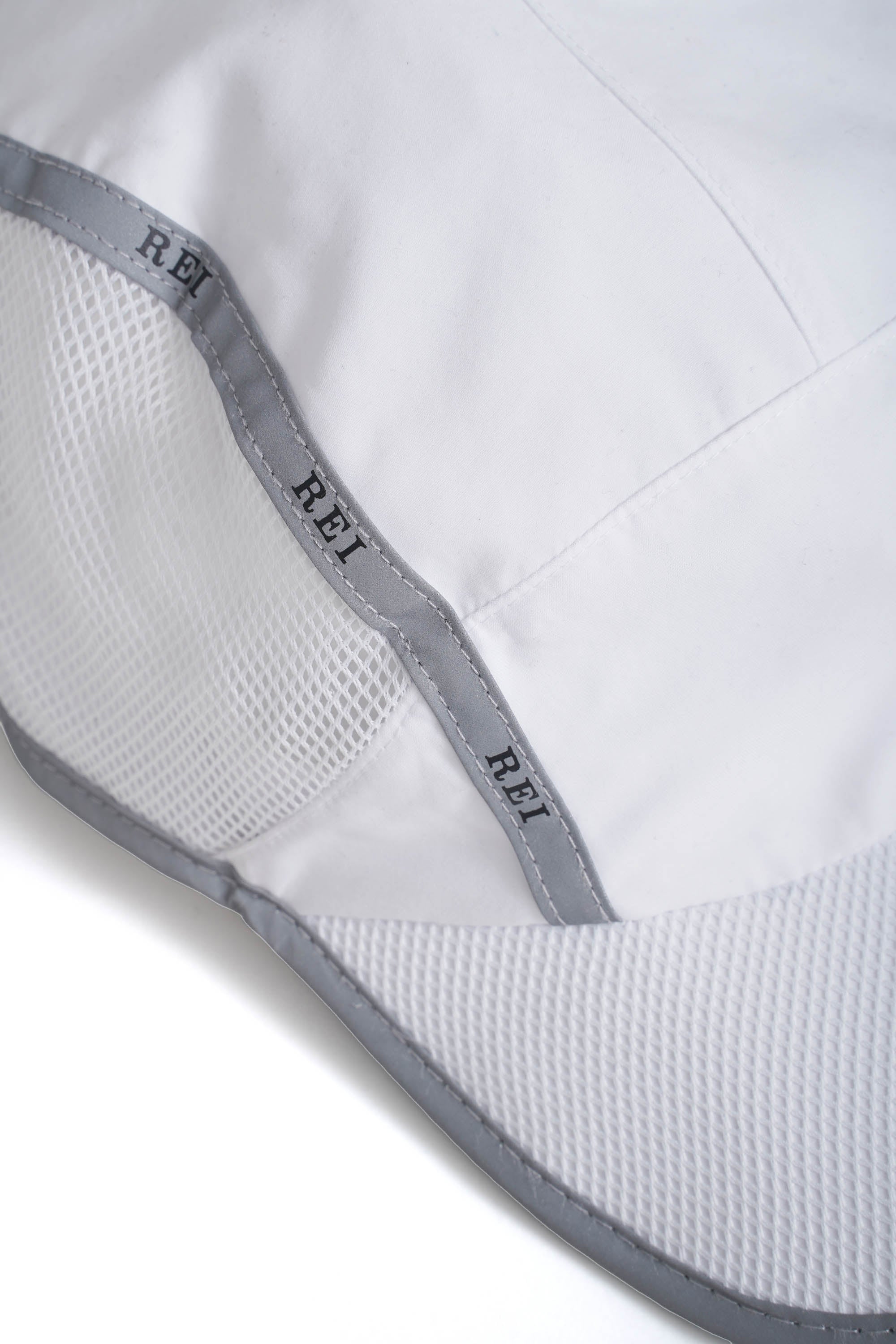 00S REI REFLECTIVE CAP
