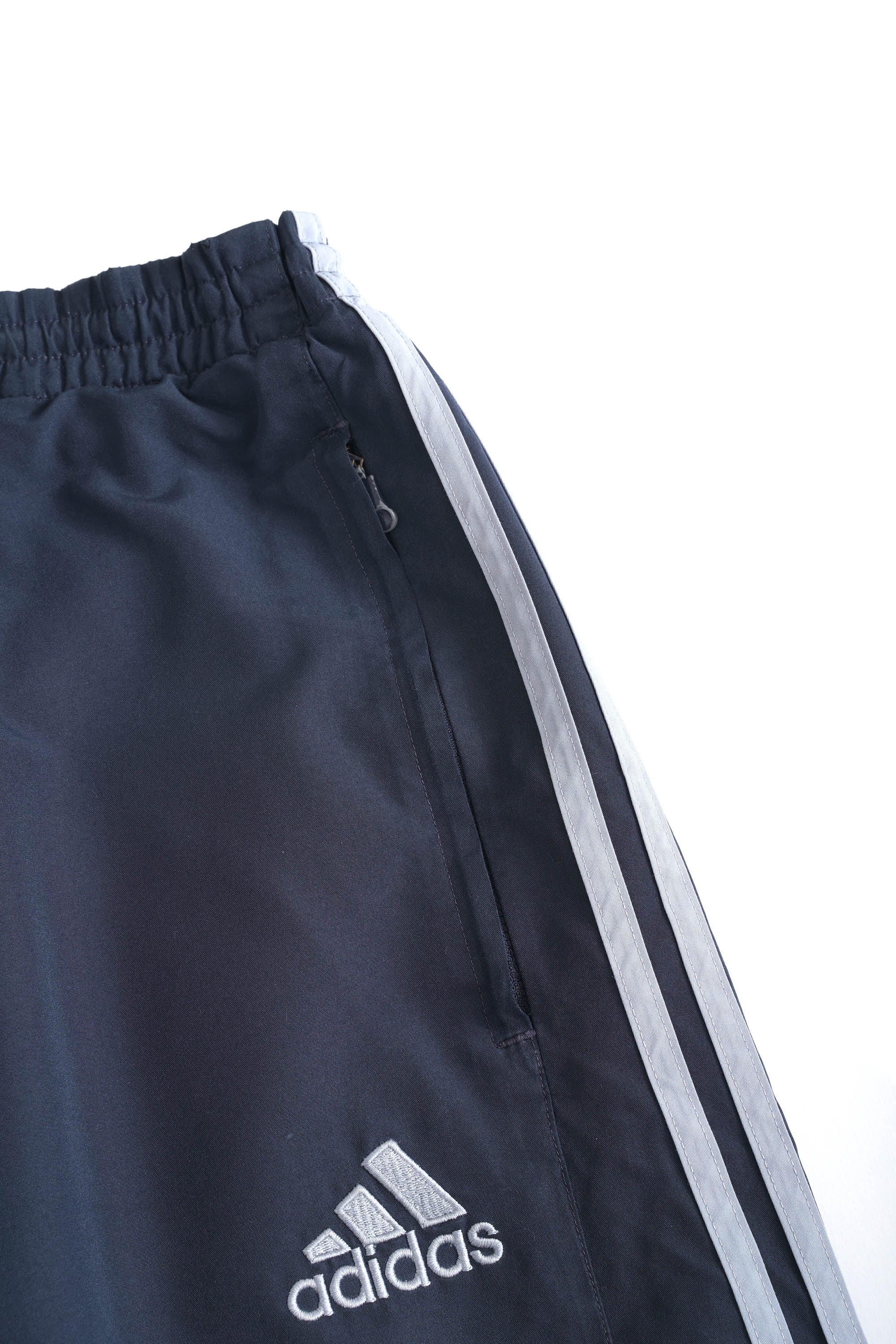 00S ADIDAS THREE QUARTER NYLON PANTS
