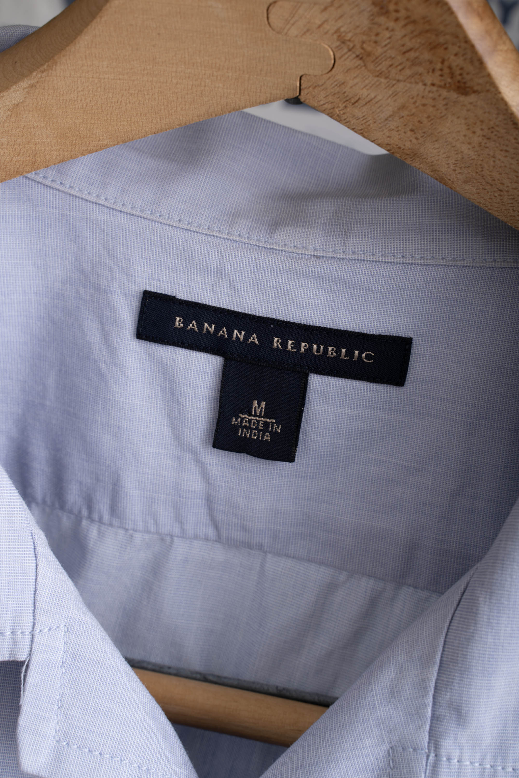 00~10S BANANA REPUBLIC FLOWER EMBROIDERED SHIRTS