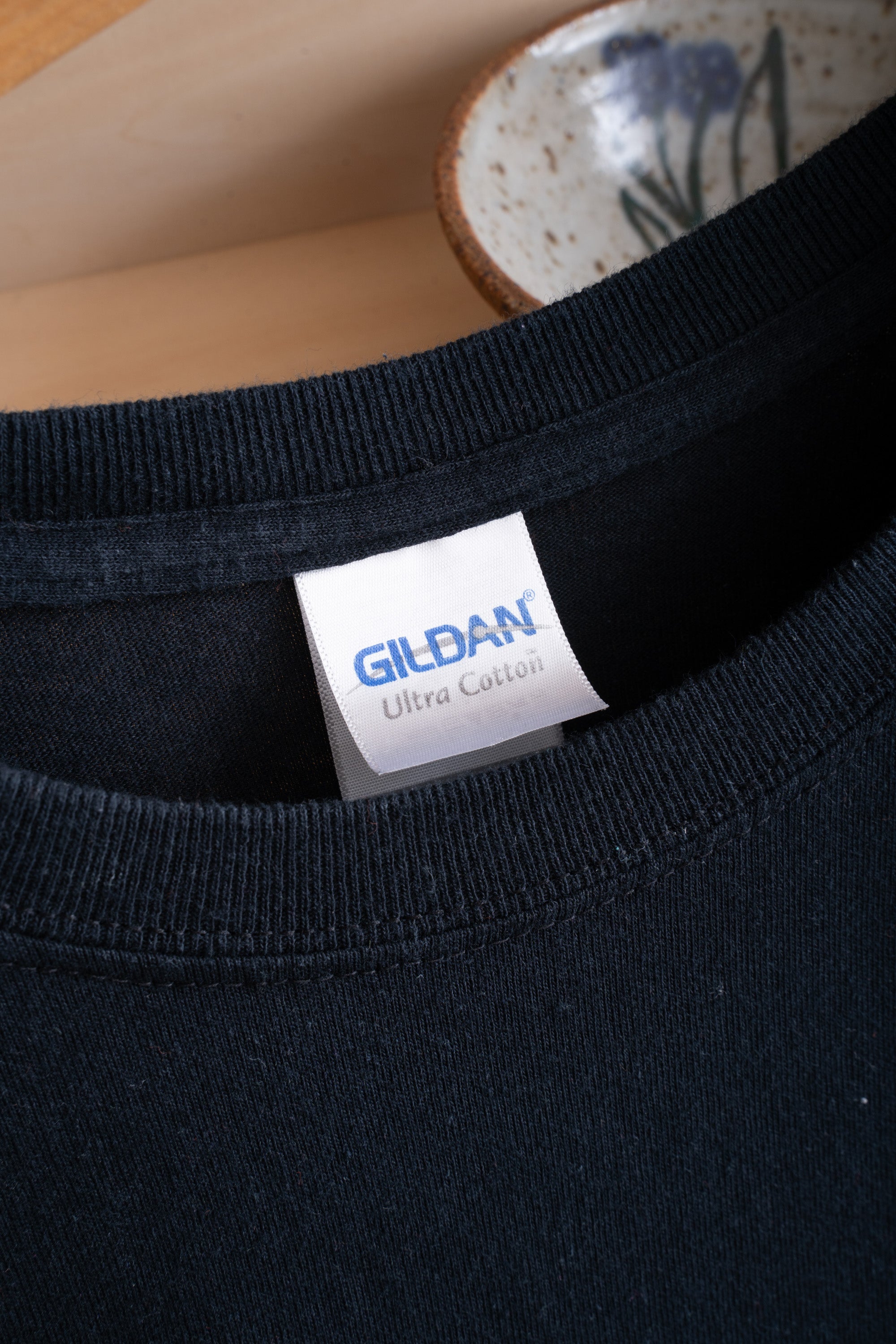 00~10S GILDAN GLITTER PRINT T-SHIRT