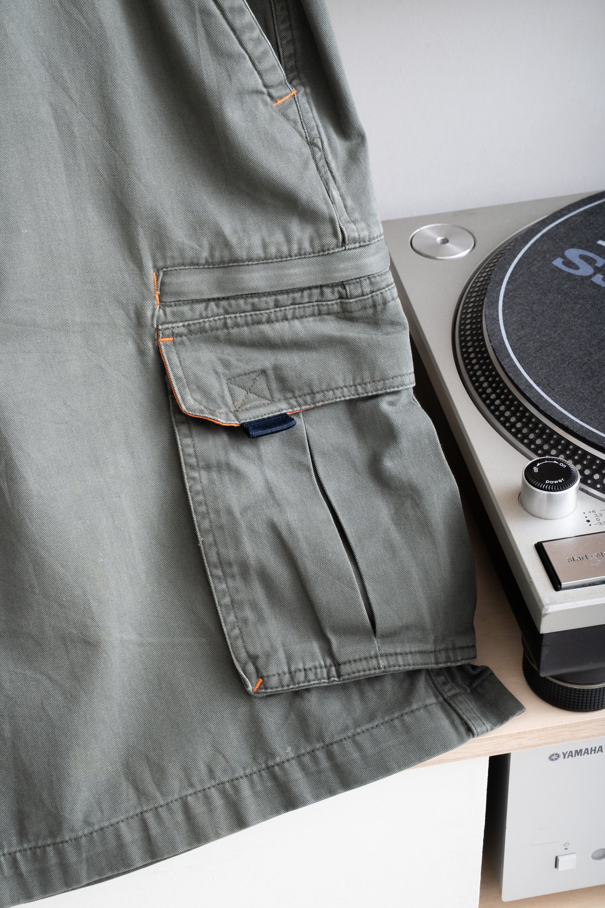 00S NO BOUNDARIES CARGO SHORTS