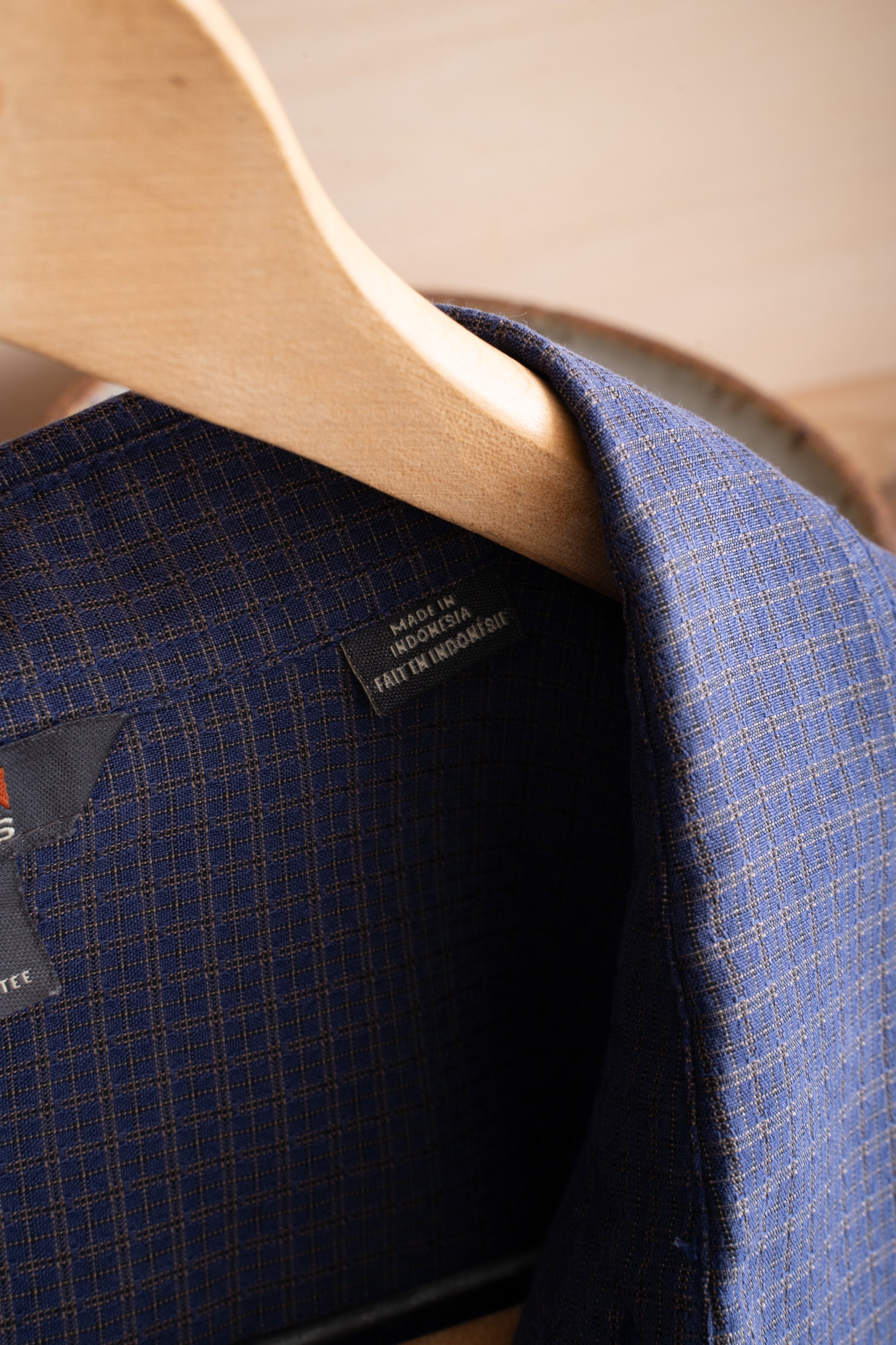 00S ROYAL ROBBINS CHECKED RAYON SHIRT
