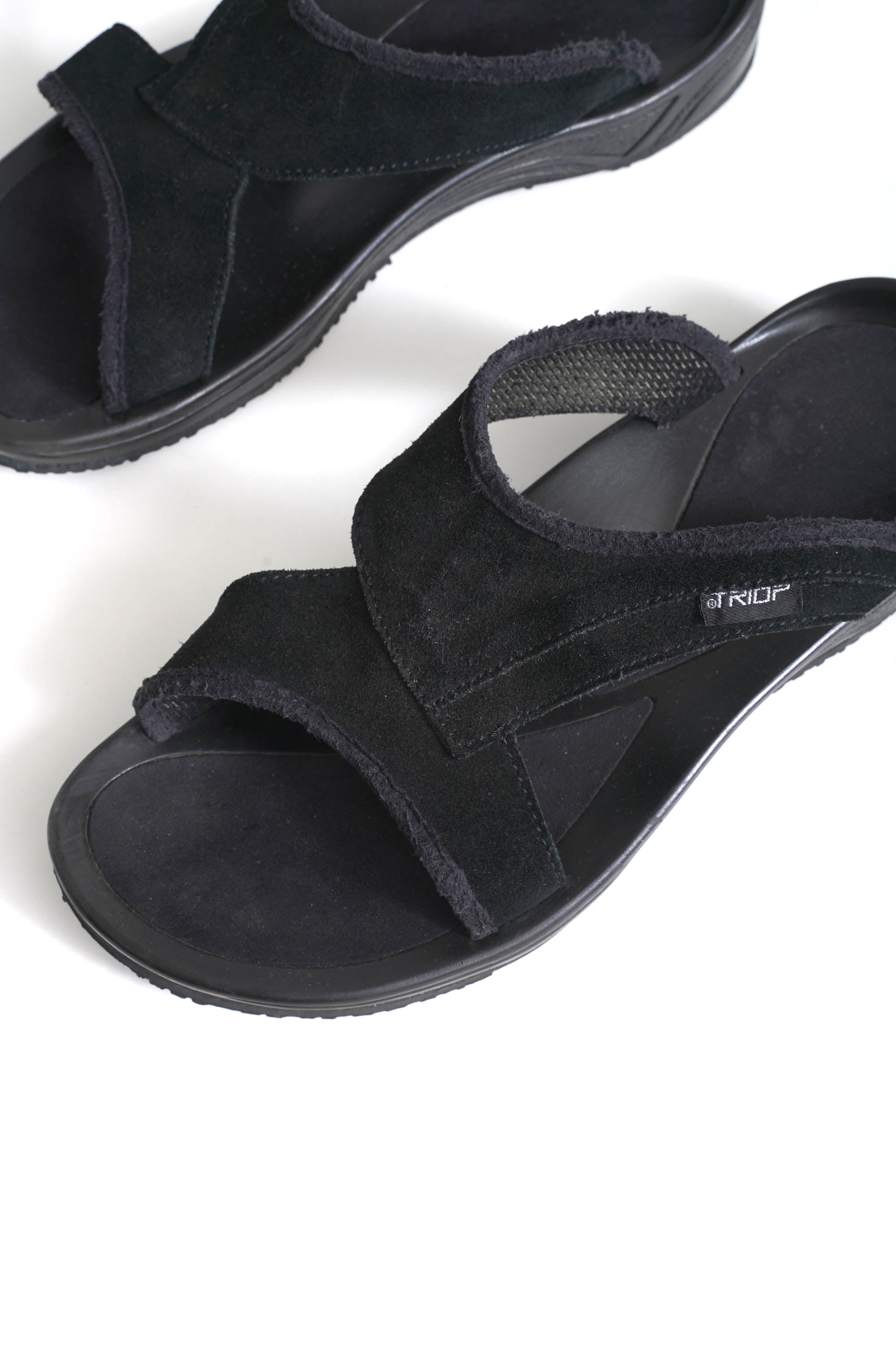 TRIOP FAKE LEATHER SANDAL