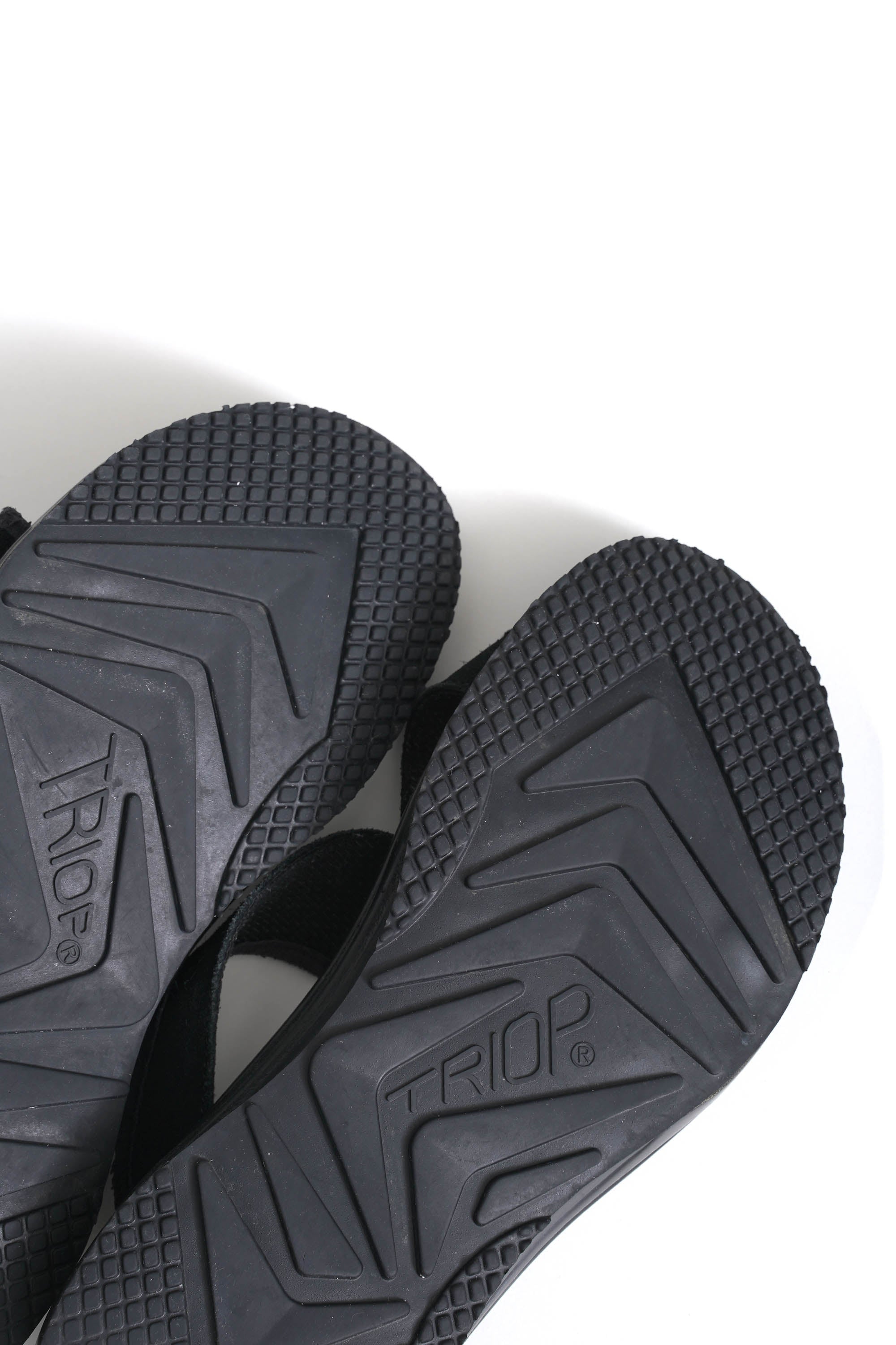 TRIOP FAKE LEATHER SANDAL
