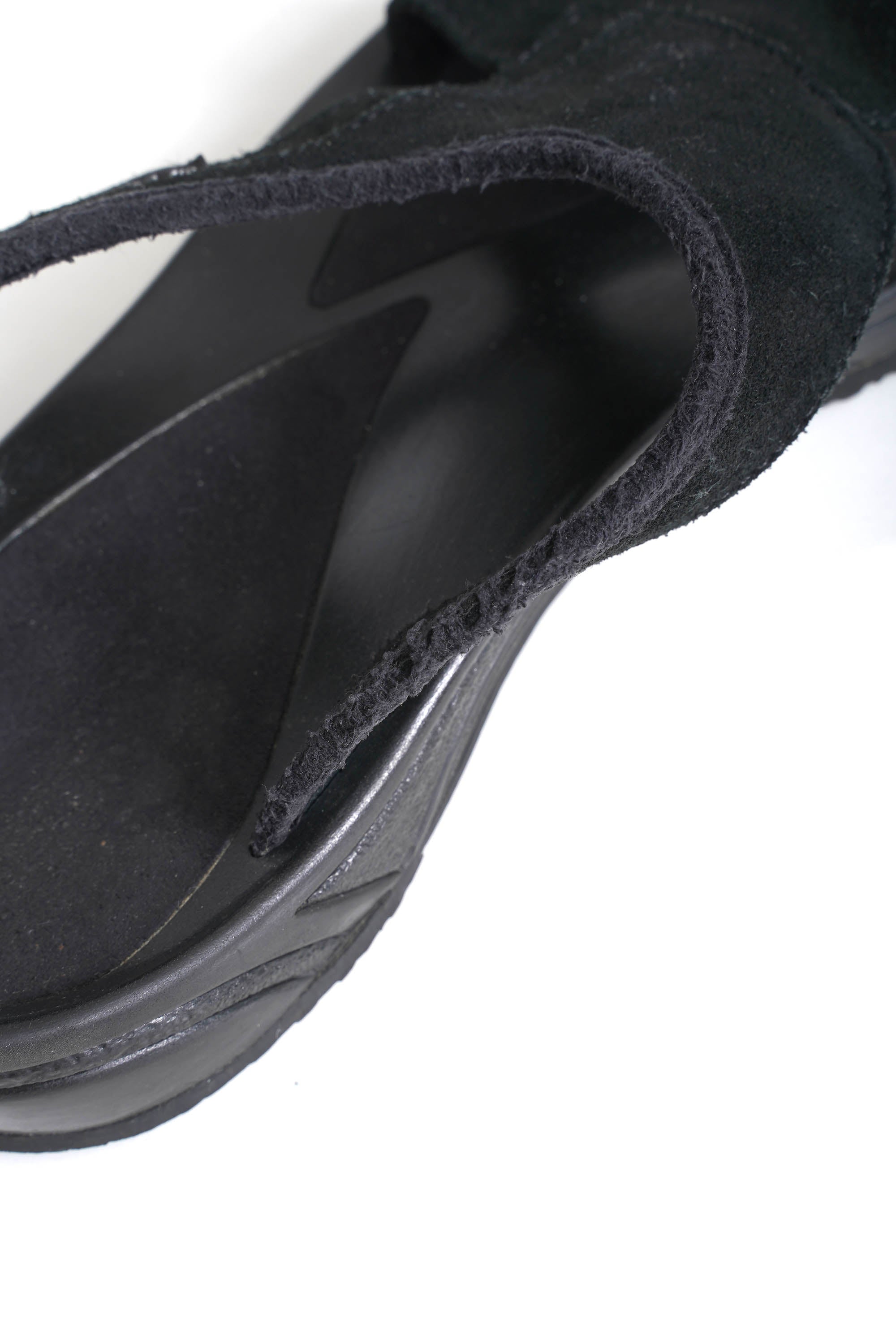 TRIOP FAKE LEATHER SANDAL