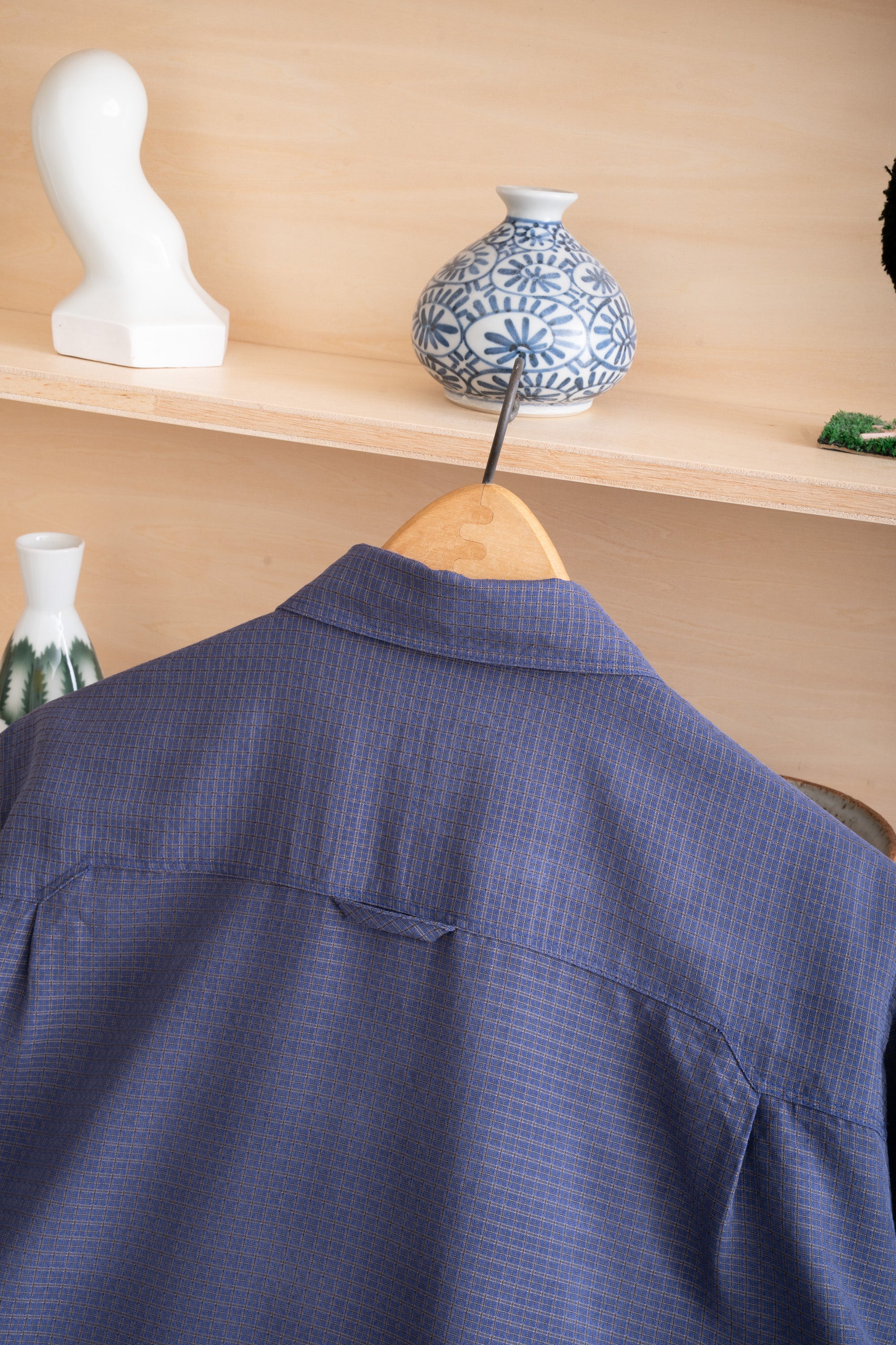 00S ROYAL ROBBINS CHECKED RAYON SHIRT