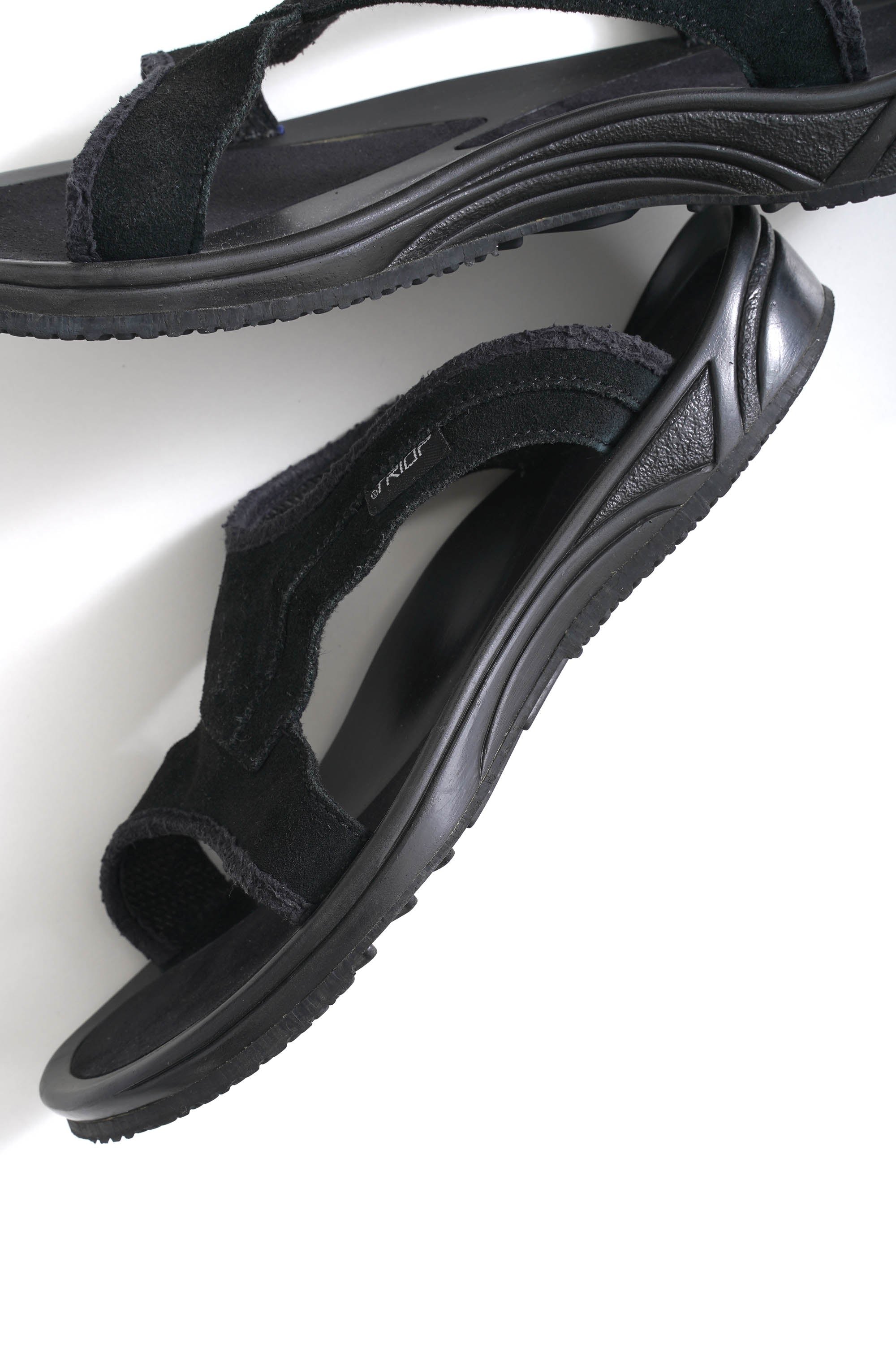 TRIOP FAKE LEATHER SANDAL