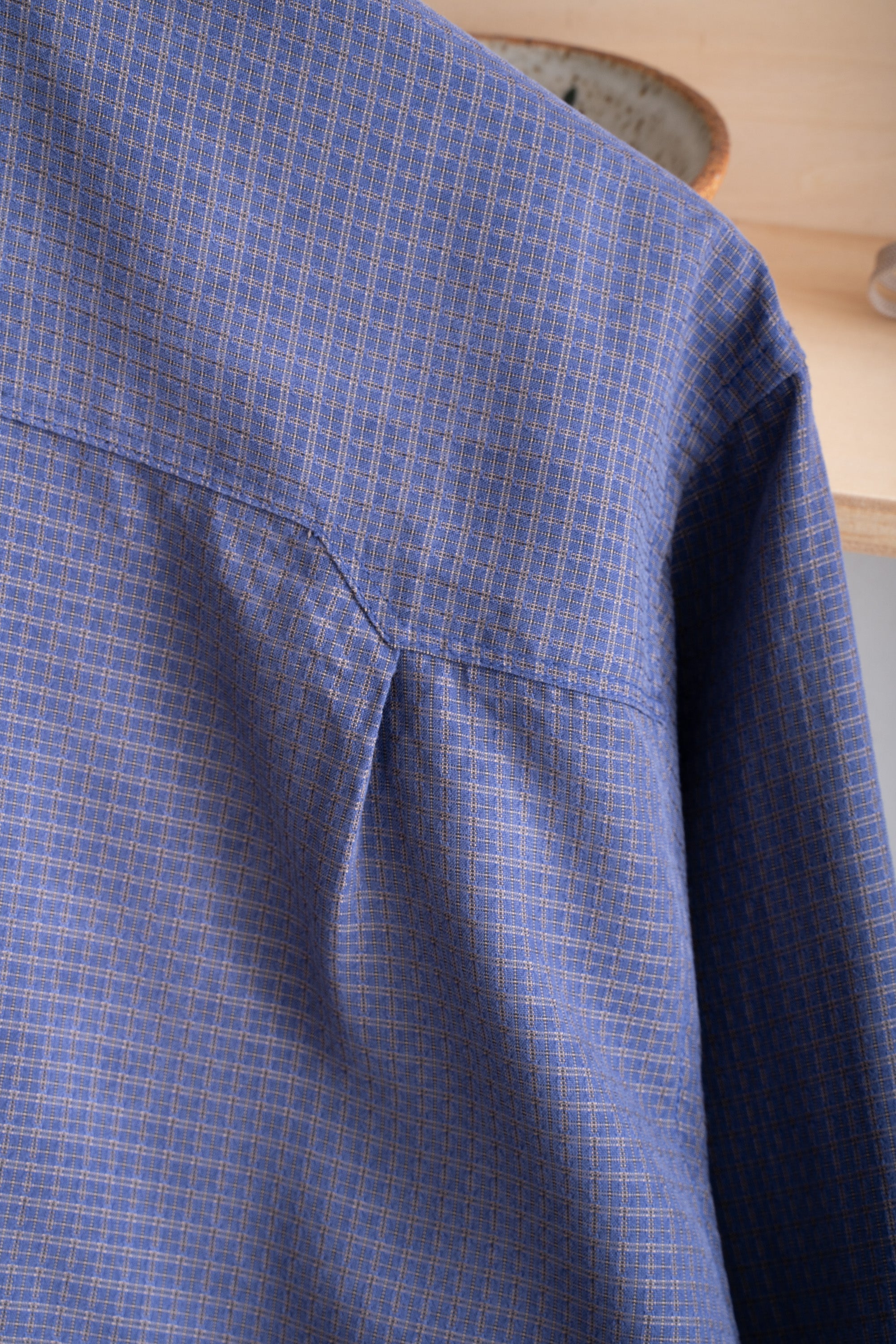 00S ROYAL ROBBINS CHECKED RAYON SHIRT