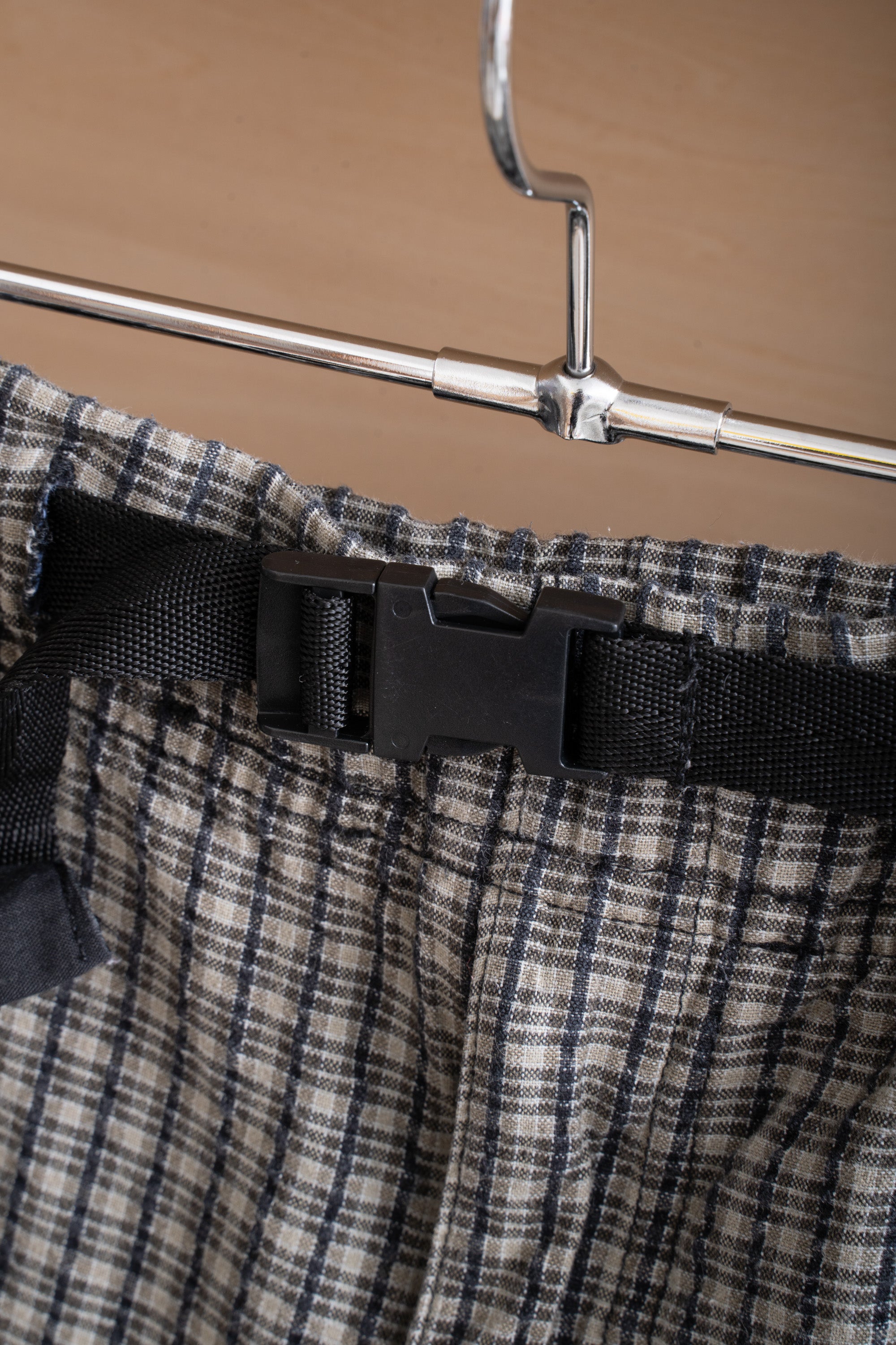 90~00S FADED GLORY CHECKED CARGO SHORTS