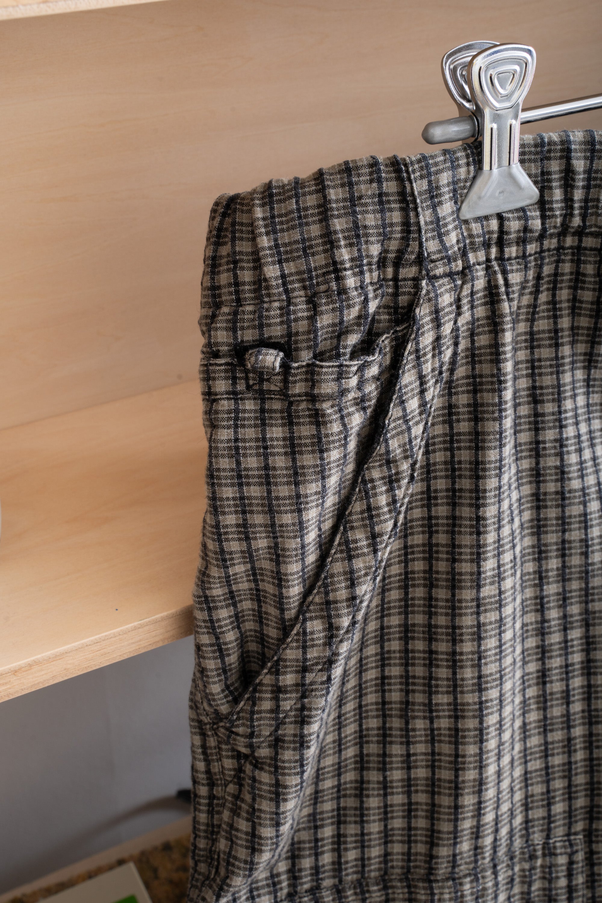 90~00S FADED GLORY CHECKED CARGO SHORTS