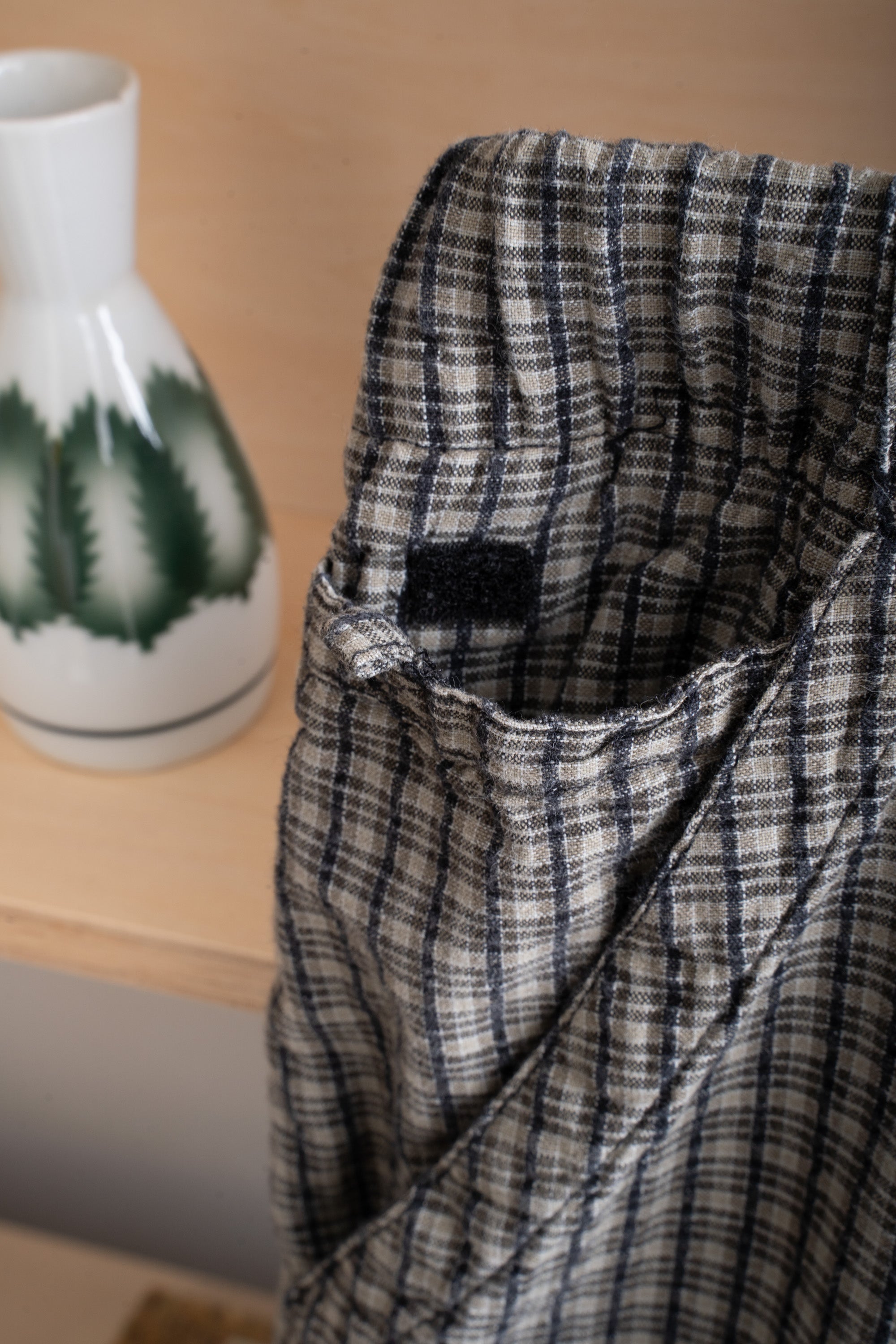 90~00S FADED GLORY CHECKED CARGO SHORTS
