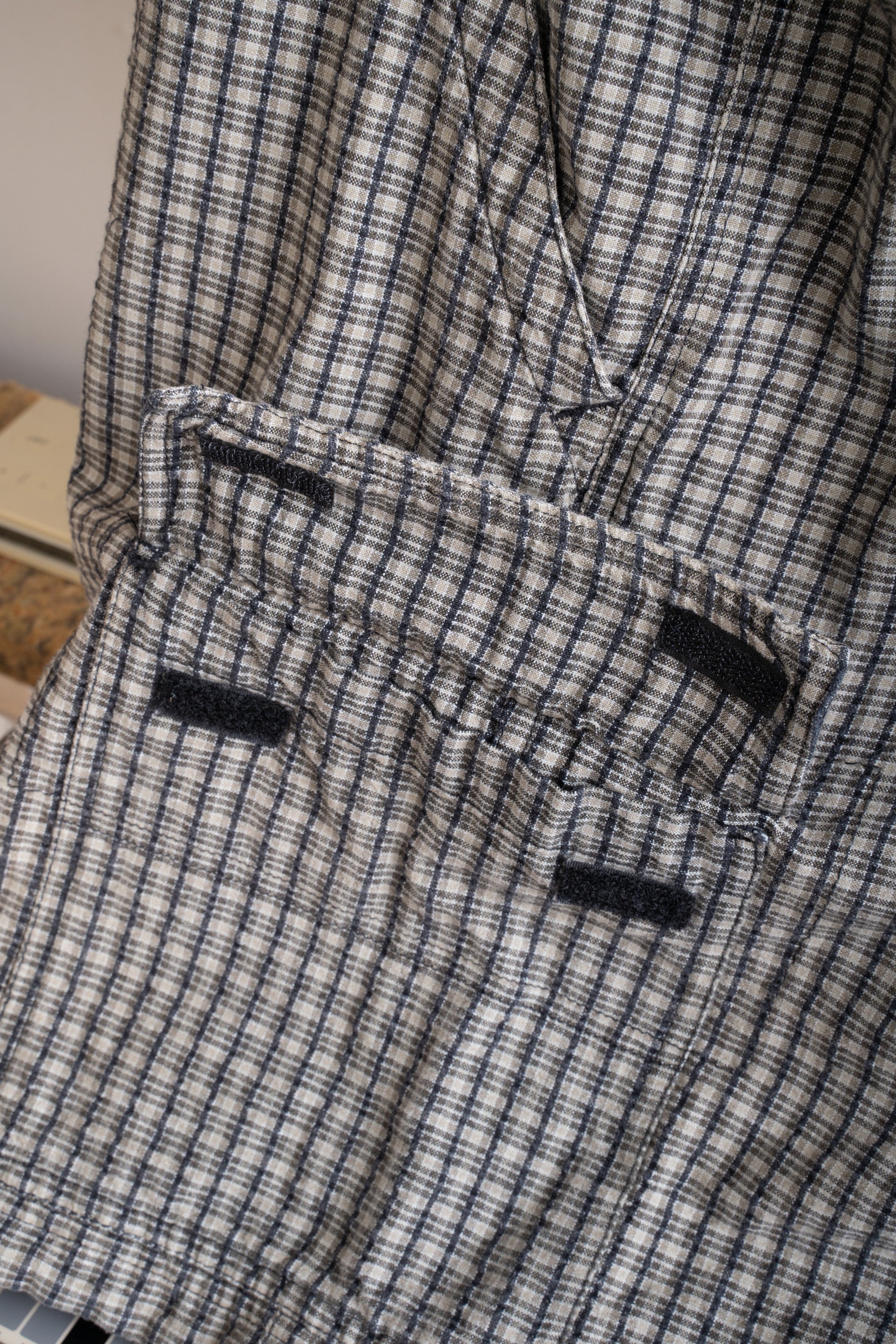 90~00S FADED GLORY CHECKED CARGO SHORTS