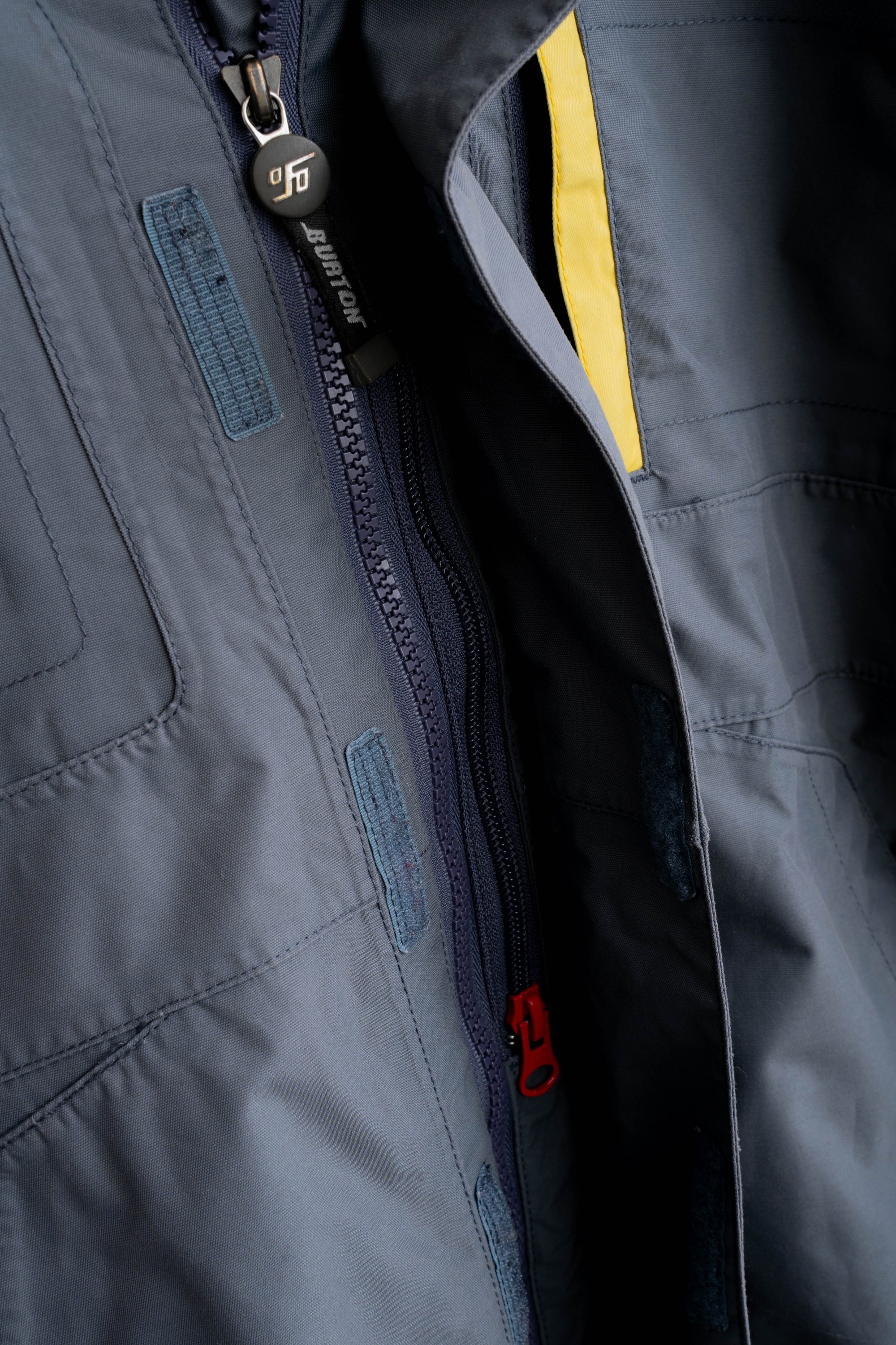 00S BURTON SNOW JACKET