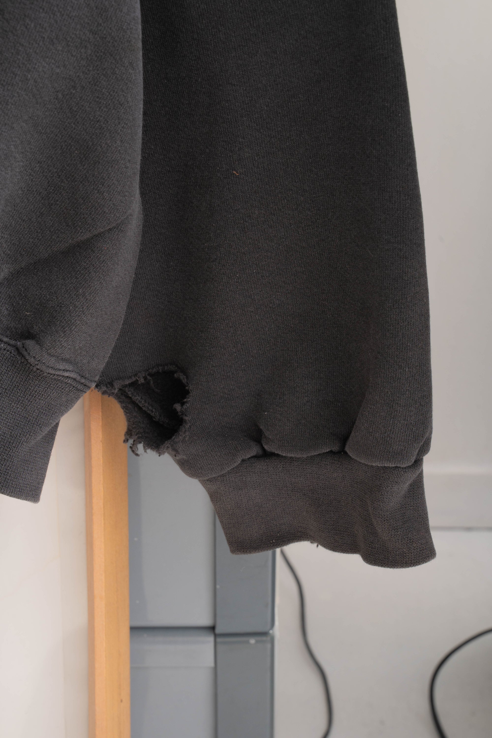 80~90S MADE IN USA DAMAGED SWEAT SHIRT