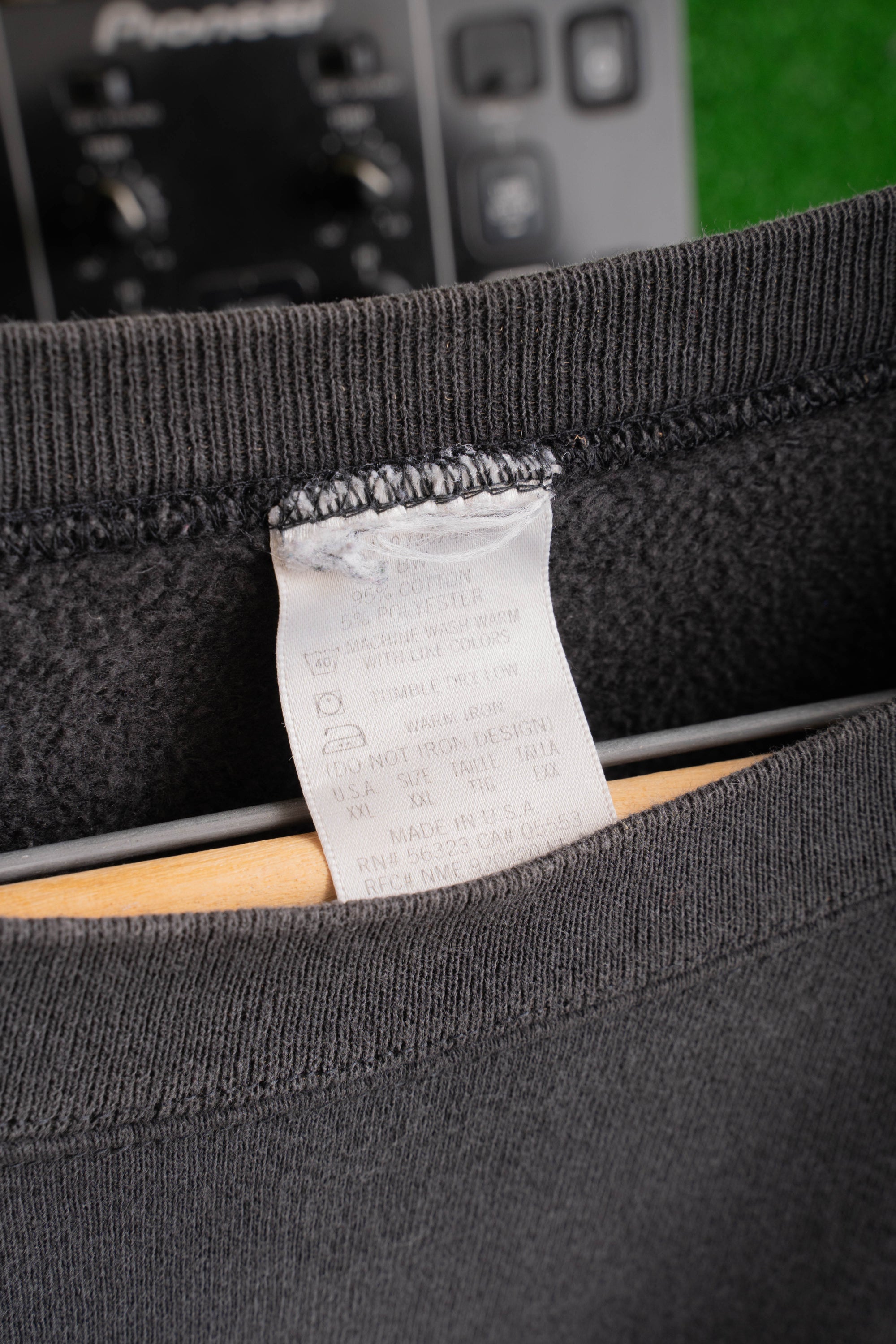 80~90S MADE IN USA DAMAGED SWEAT SHIRT