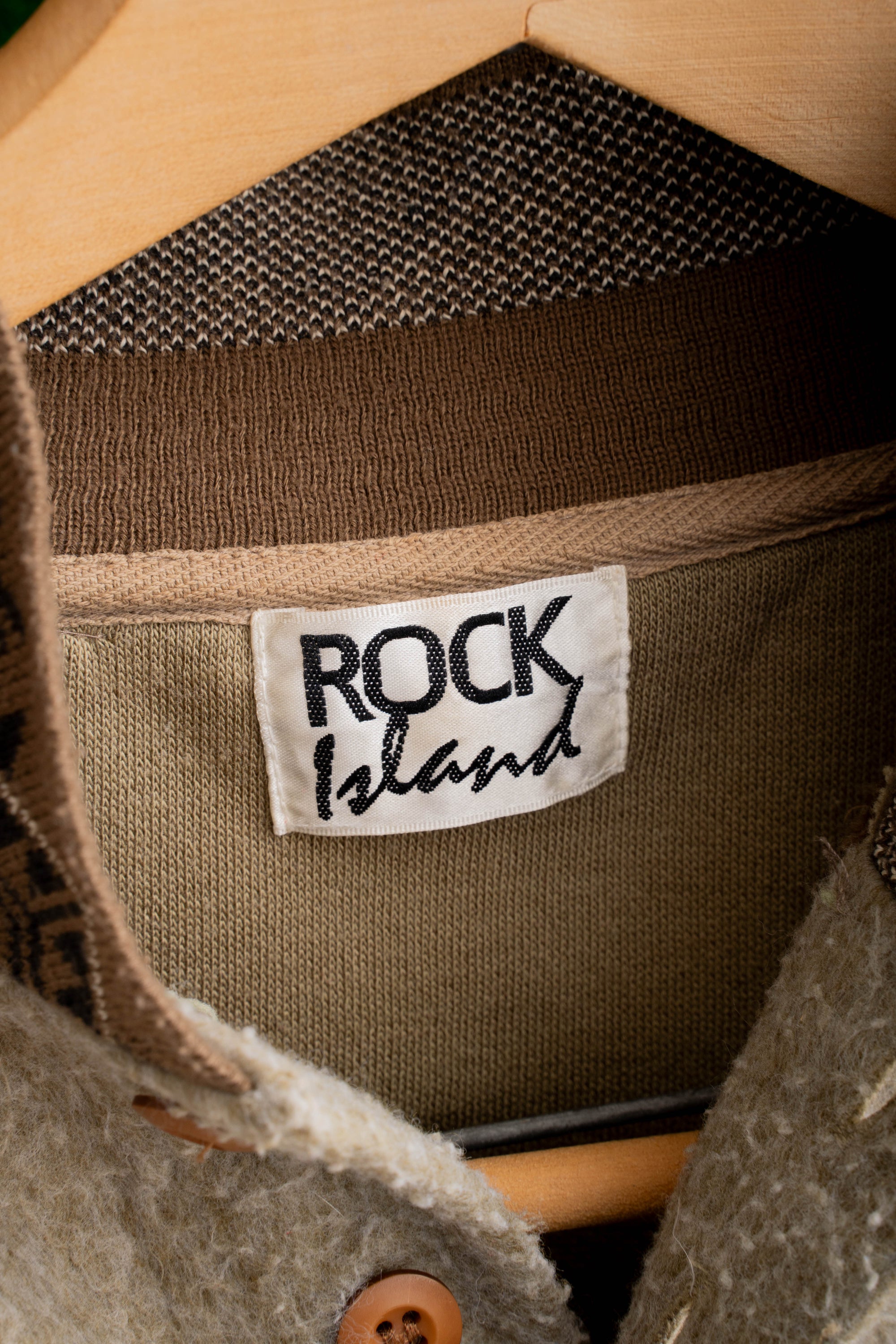 90S ROCK ISLAND HENRY NECK FLEECE PULLOVER