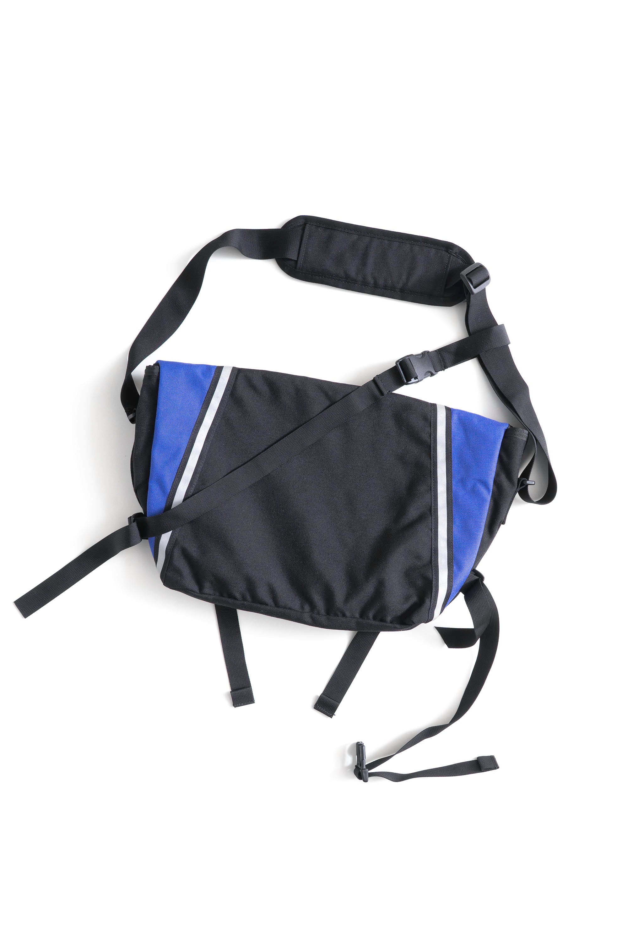 90~00S EMS MESSENGER BAG