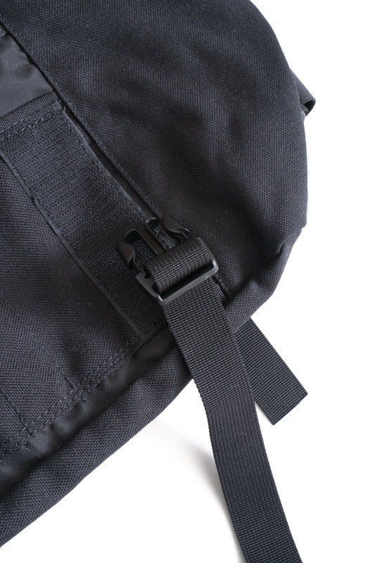 90~00S EMS MESSENGER BAG