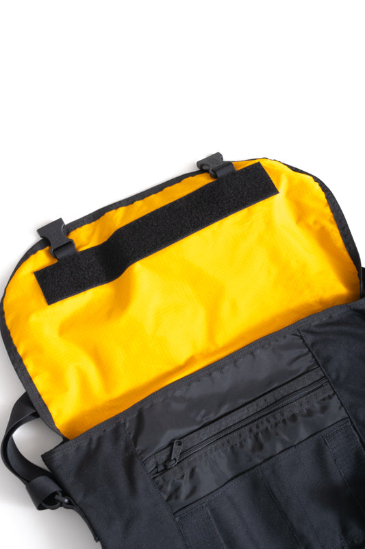 90~00S EMS MESSENGER BAG