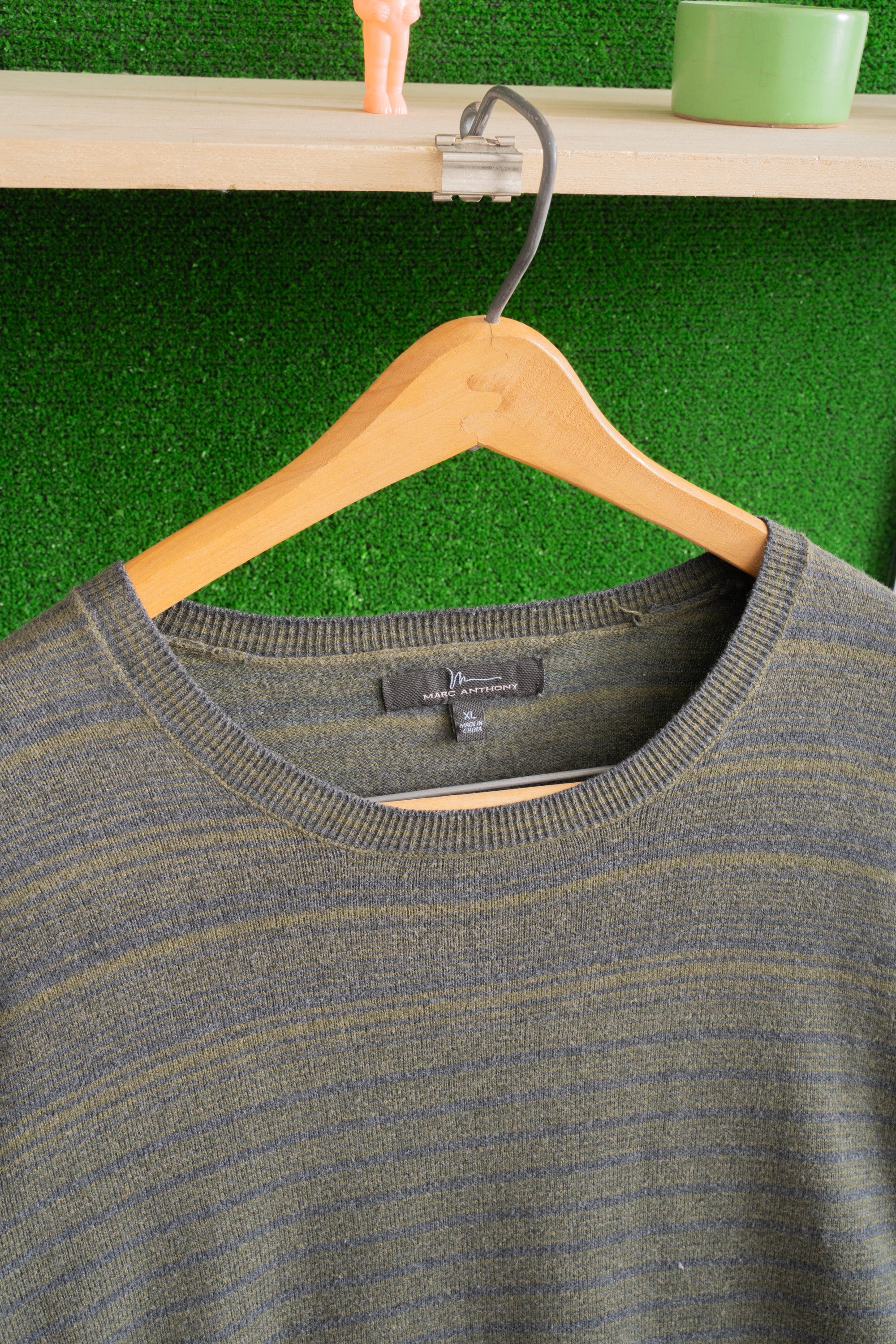 00S MARC ANTHONY CASHMERE BLEND SWEATER