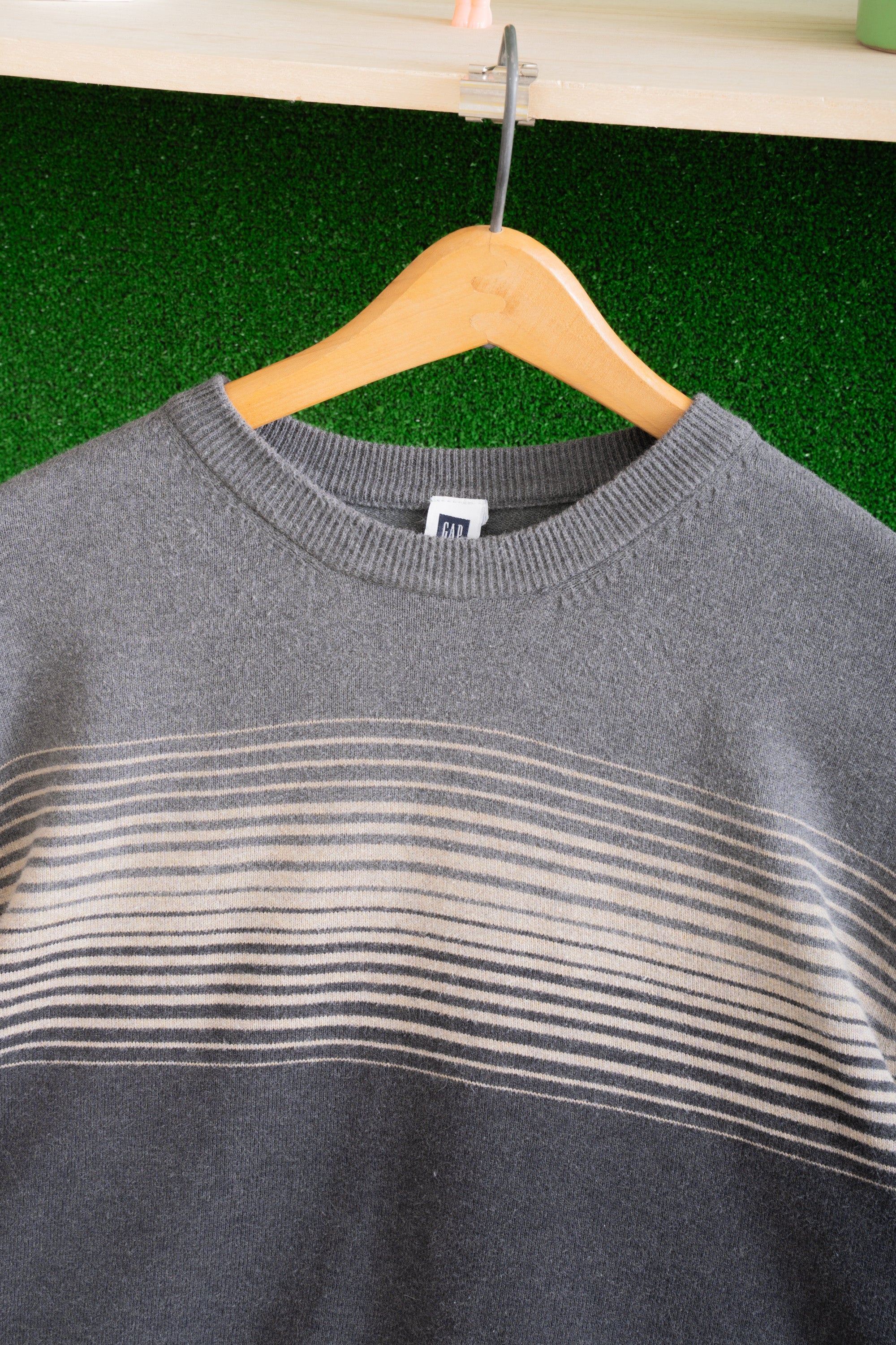 00S GAP FADED STRIPE COTTON SWEATER