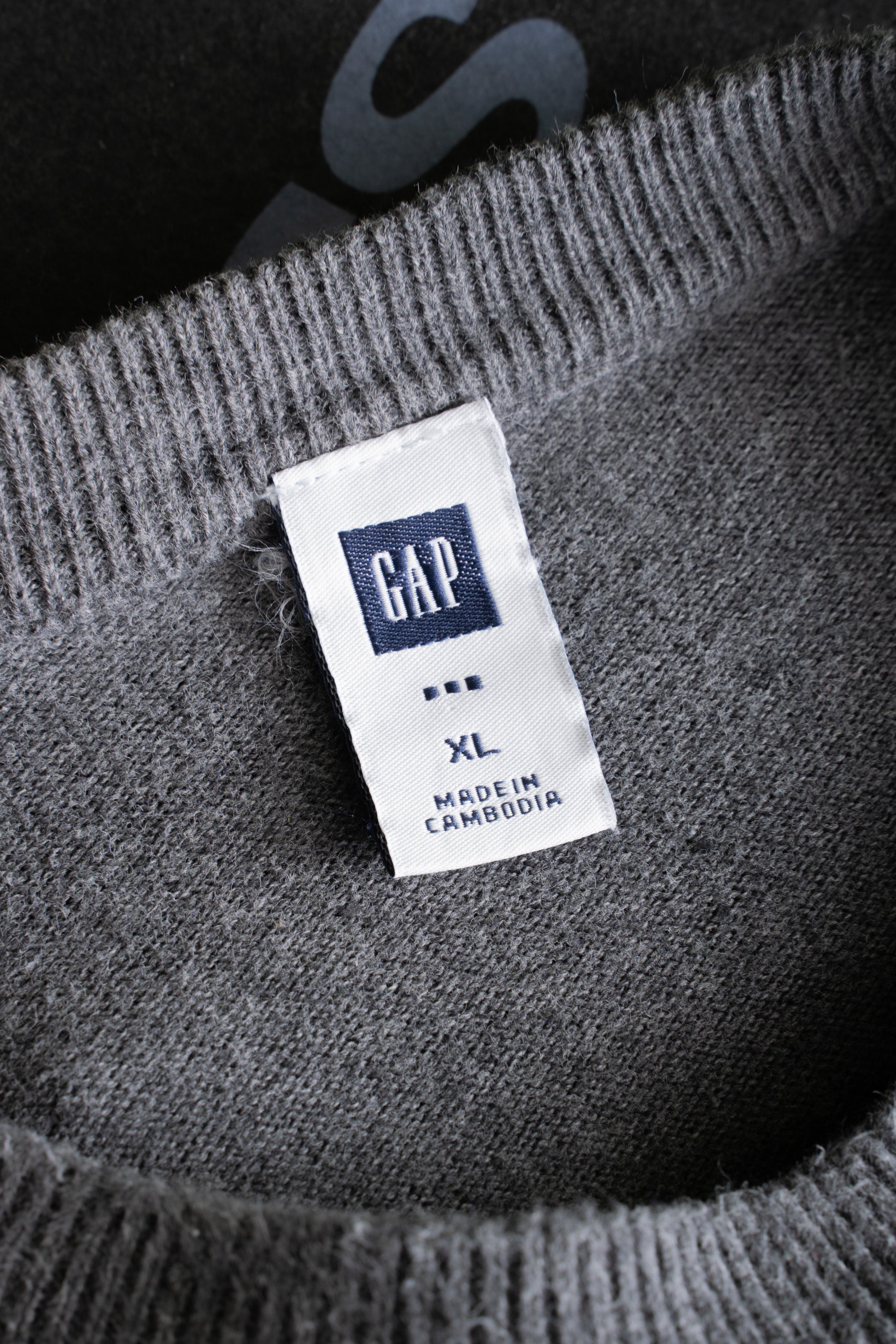00S GAP FADED STRIPE COTTON SWEATER