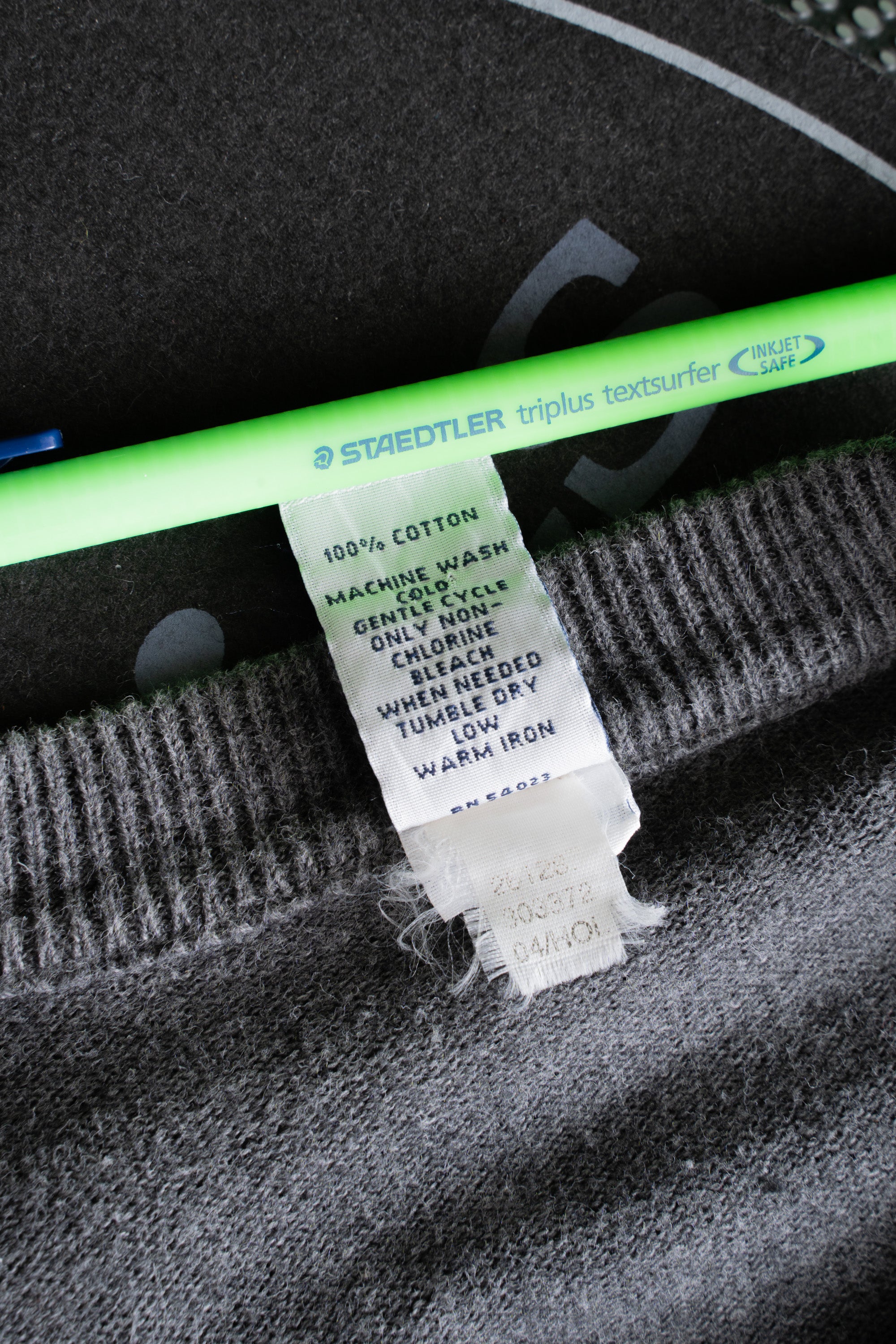 00S GAP FADED STRIPE COTTON SWEATER